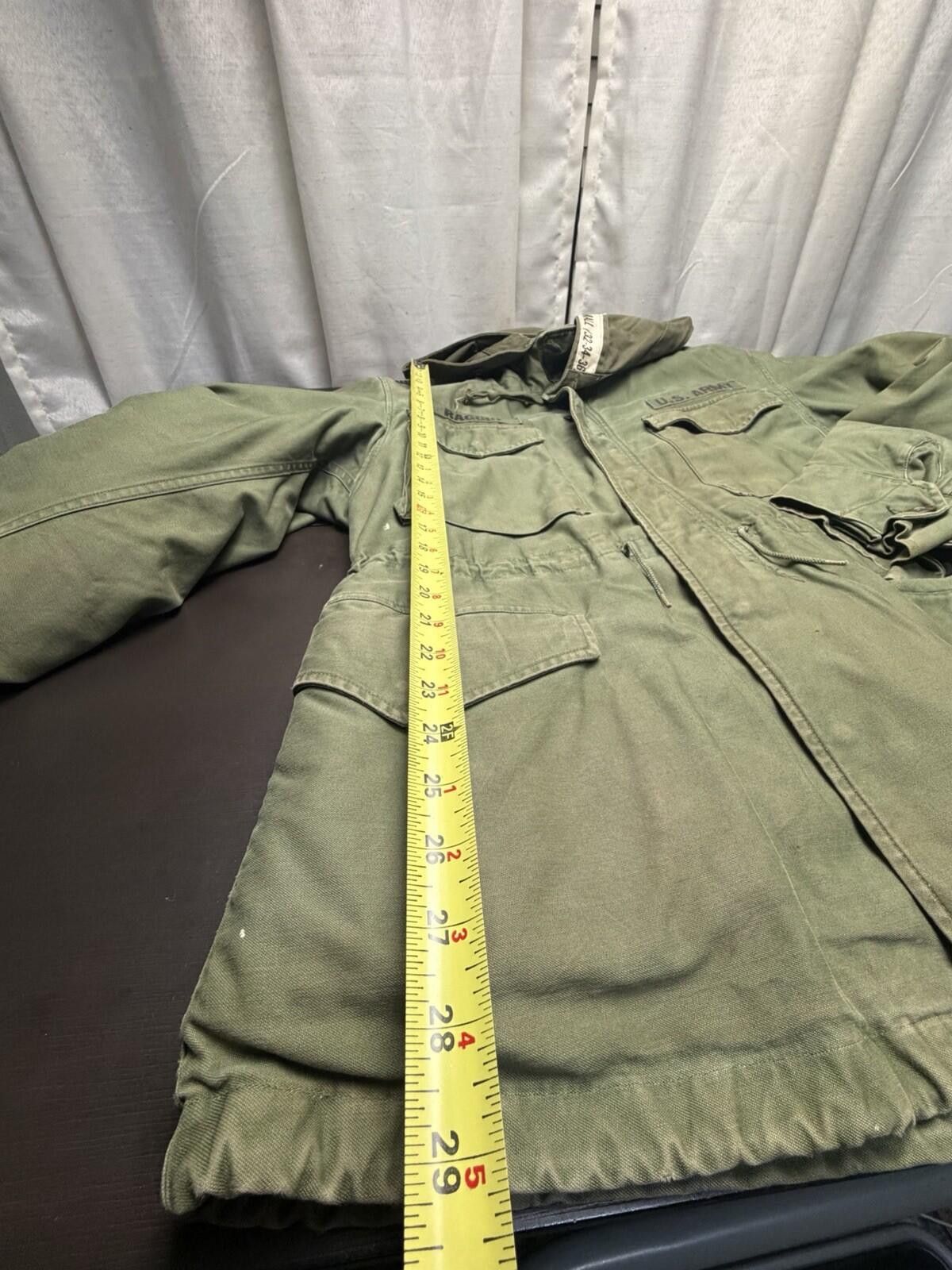 The Unbranded Brand VTG 1950 US Army M-1951 Field Coat w/ Hood & Liner Medium Size US M / EU 48-50 / 2 - 4 Thumbnail
