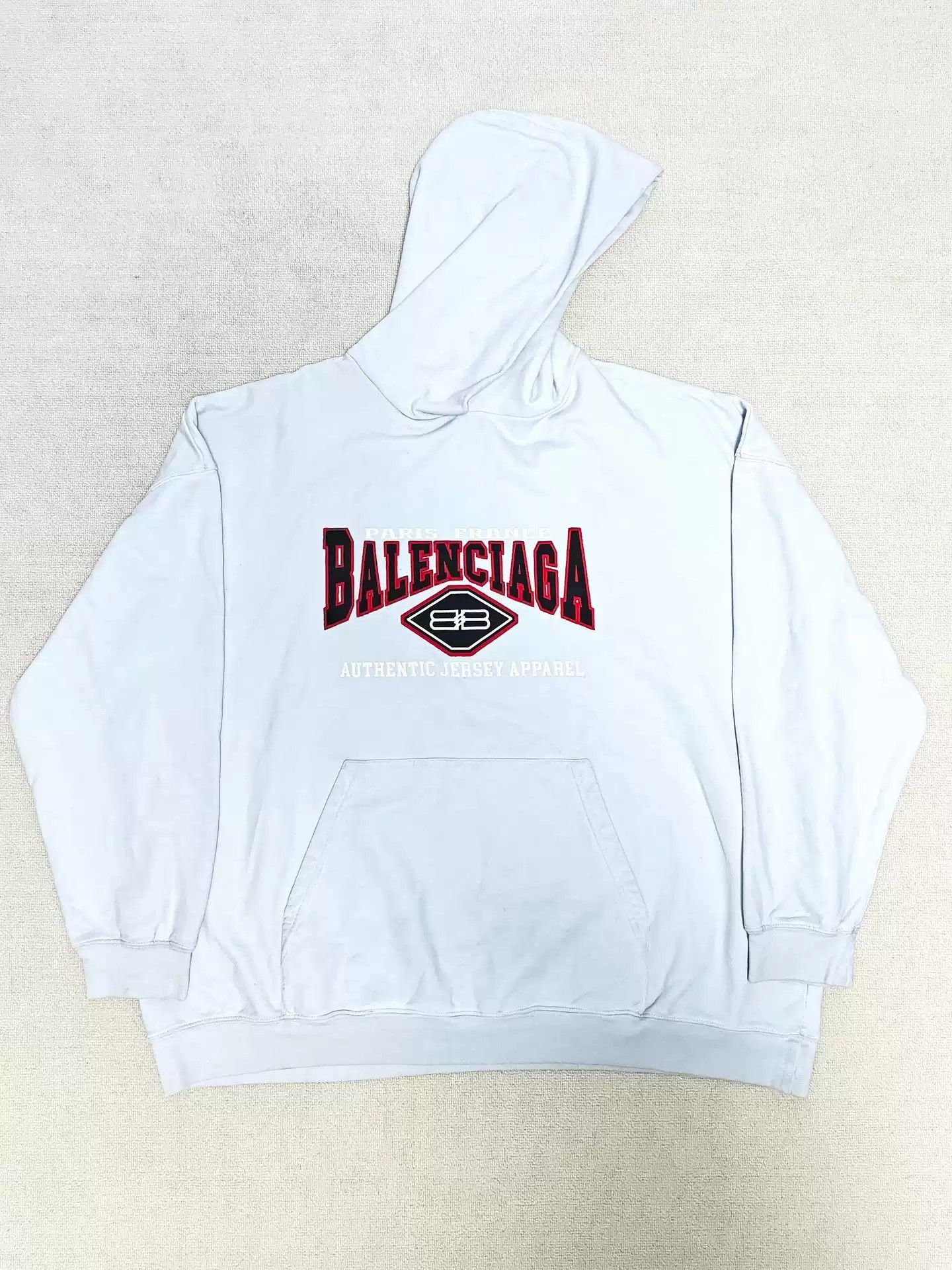 Balenciaga 22fw black red bat embroidered logo distressed