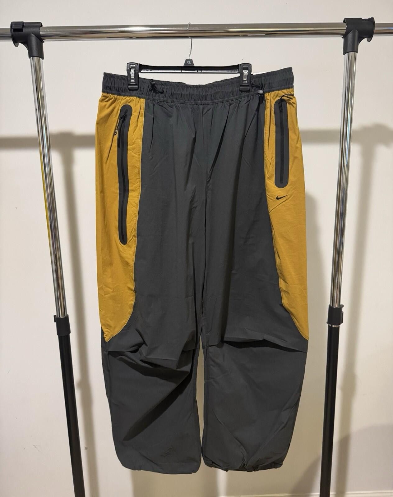 Nike Nike Tech Pants Woven Stacked Oversized Zip Pocket Size US 36 / EU 52 - 1 Thumbnail