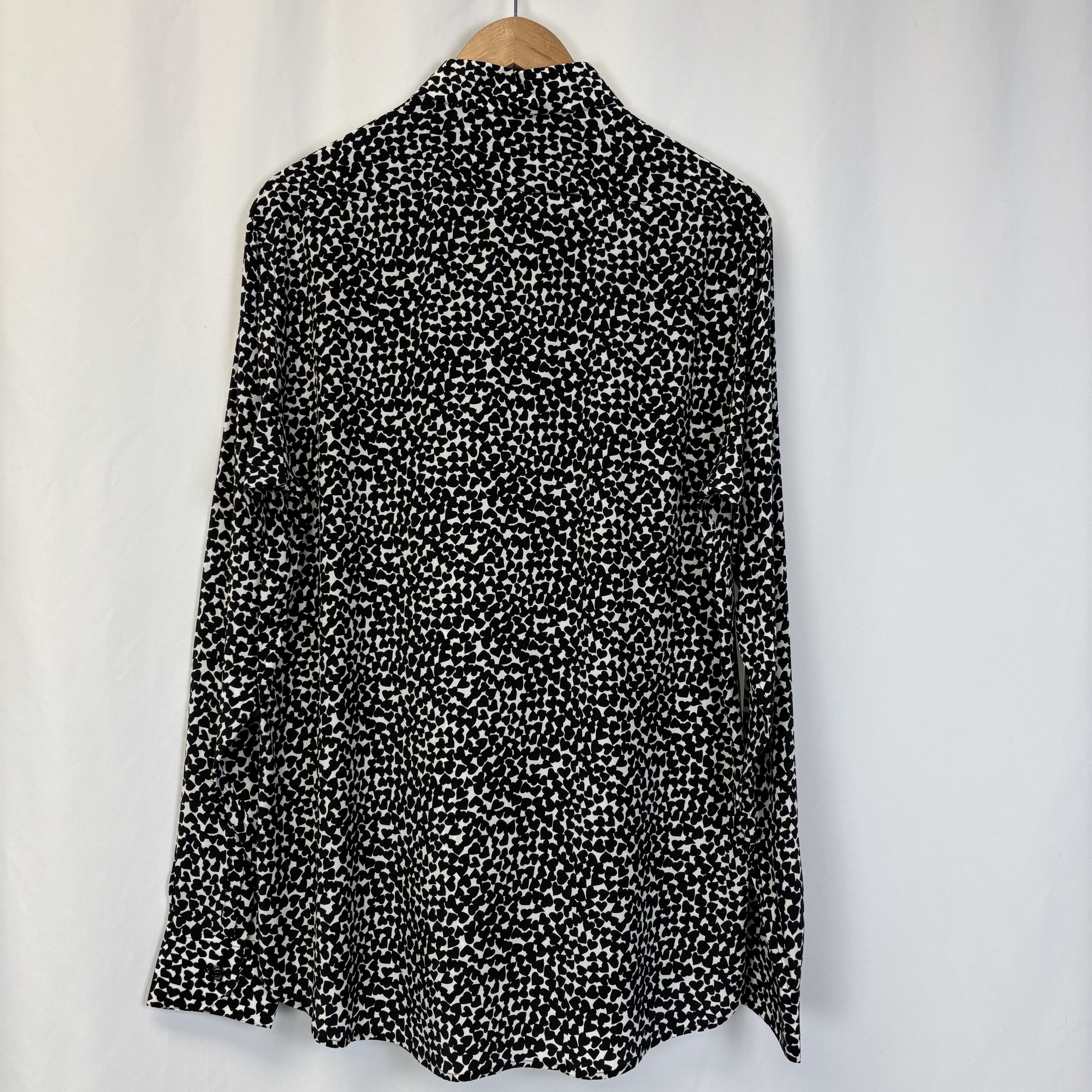 Saint Laurent Paris Saint Laurent Black & White Heart Shirt Size US L / EU 52-54 / 3 - 3 Thumbnail