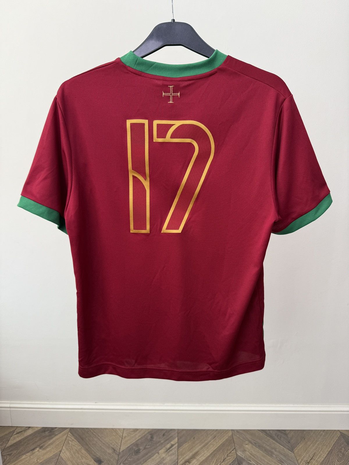 Nike Vintage Nike Portugal Cristiano Ronaldo Soccer Jersey Size US M / EU 48-50 / 2 - 11 Thumbnail
