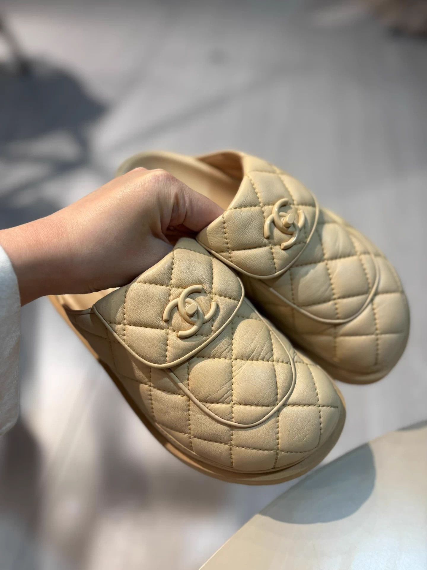 Chanel Chanel 24 Beige Leather Gingham Platform Mule 35.5 EU Size US 5 / IT 35 - 1 Thumbnail