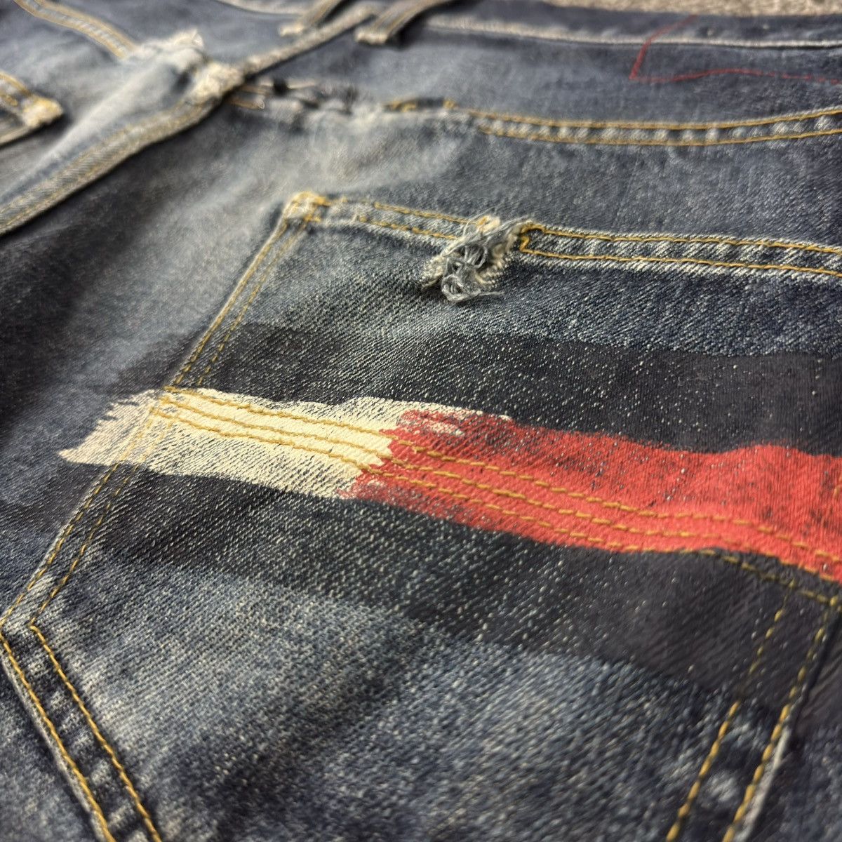Tommy Jeans Vintage 90s Tommy Paint Distressed Denim Size US 34 / EU 50 - 8 Thumbnail
