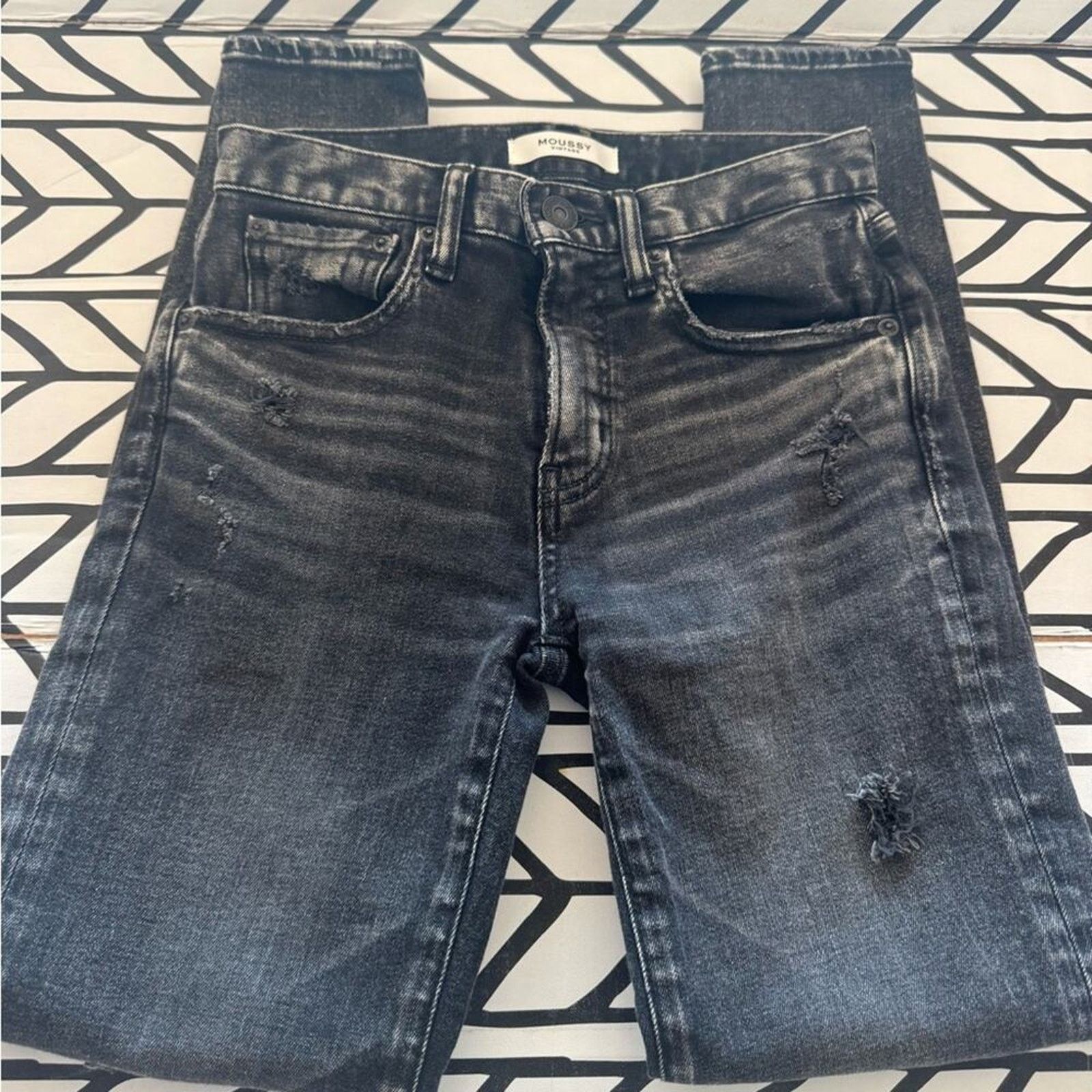 MOUSSY Moussy Vintage Lenwood Skinny in Distressed Black size 23 Size 23" - 5 Thumbnail