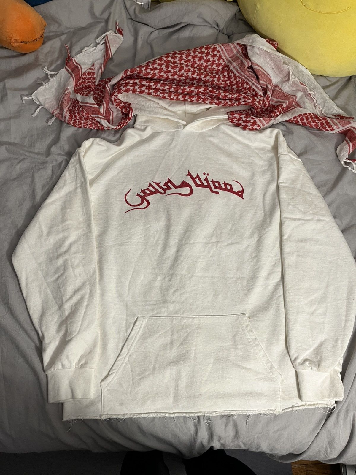 Velour scars scarf hoodie white