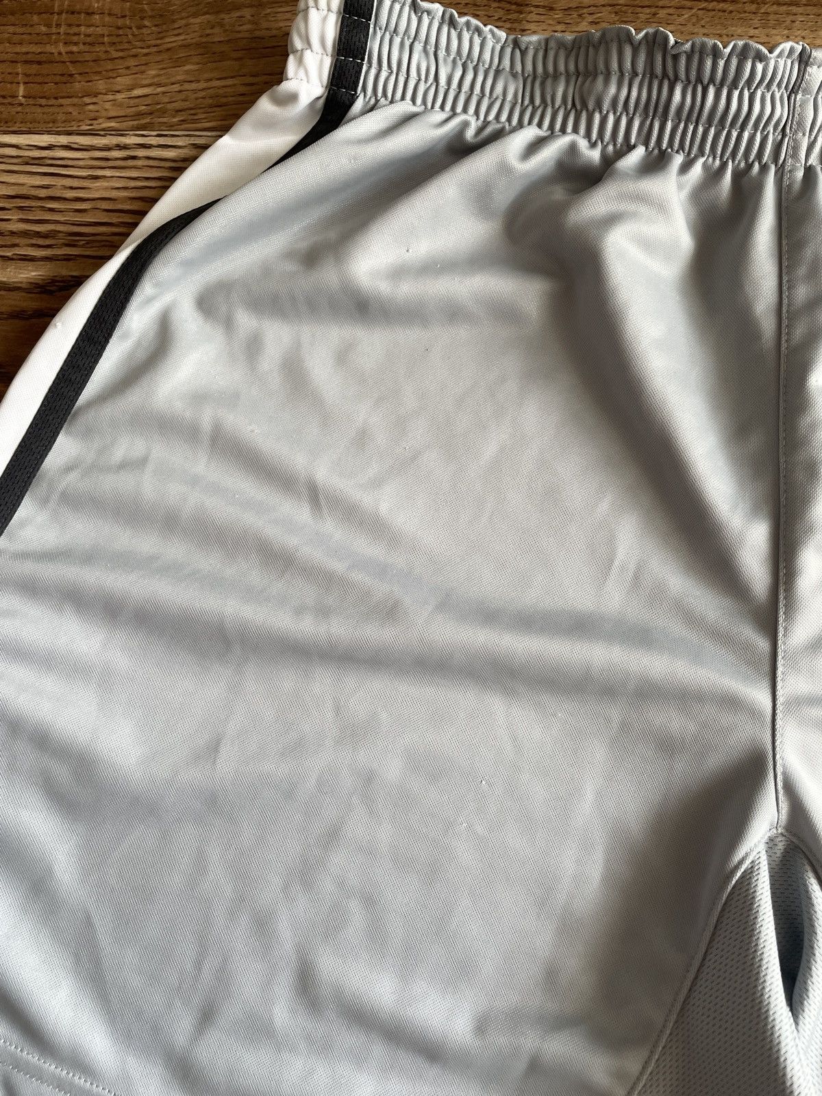 Nike × Vintage Vintage Nike Shorts Baggy Mini Swoosh Mens M Size Y2K 90s Size US 32 / EU 48 - 4 Thumbnail