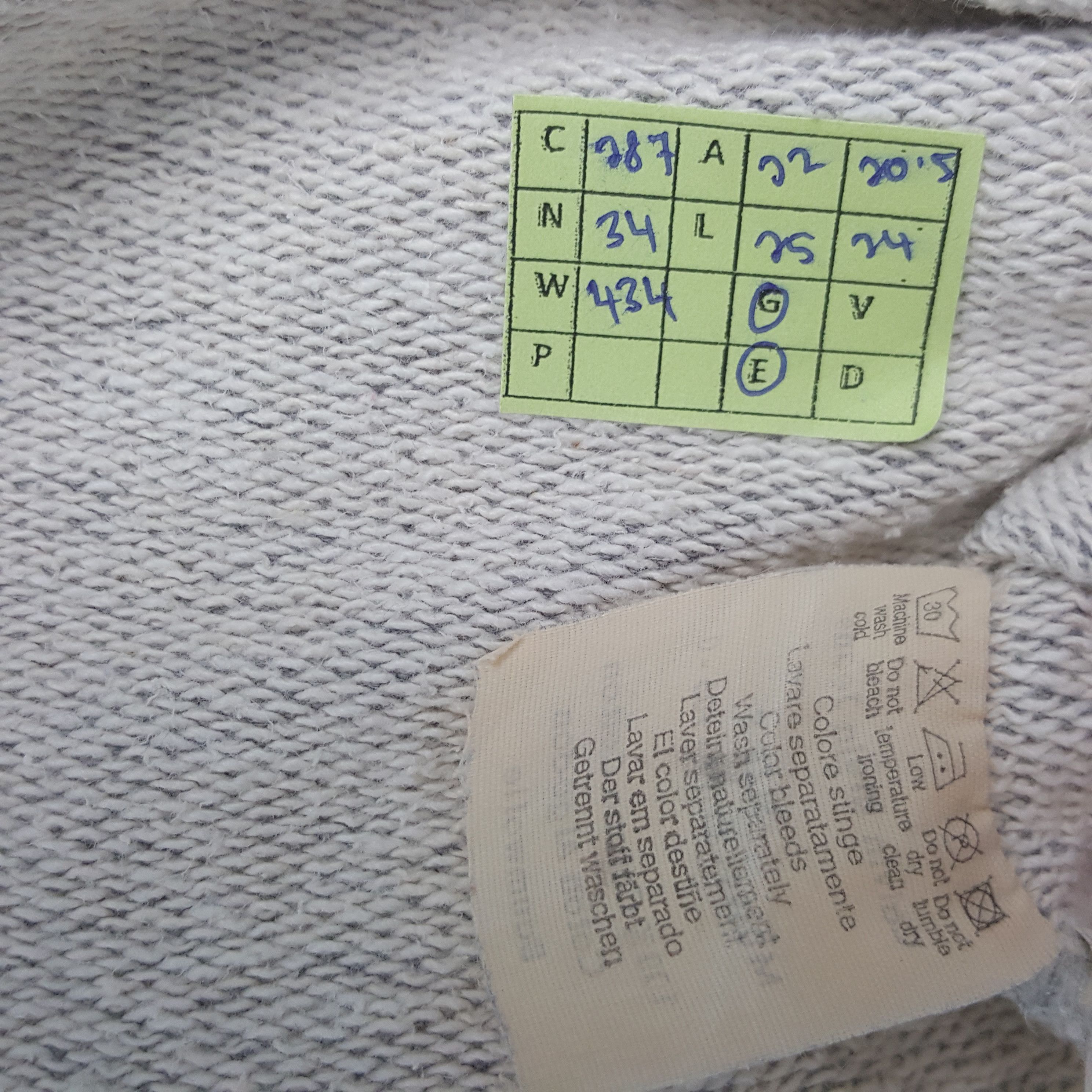 Calvin Klein Vintage Calvin Klein Jeans Plain Sweatshirt C287N34 Size US M / EU 48-50 / 2 - 7 Thumbnail