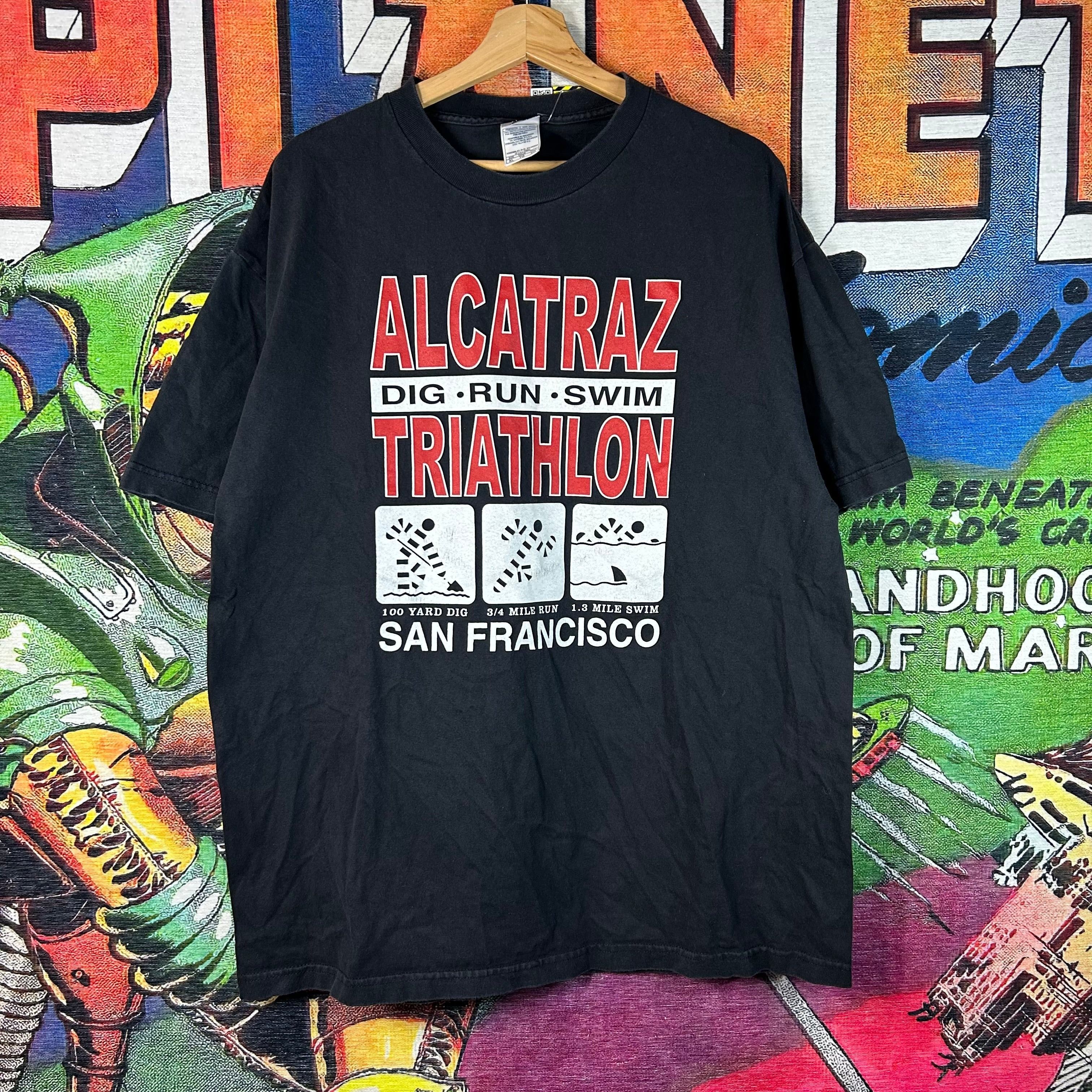 Vintage Y2K Alcatraz Triathlon Joke Tee Size XL Size US XL / EU 56 / 4 - 1 Thumbnail