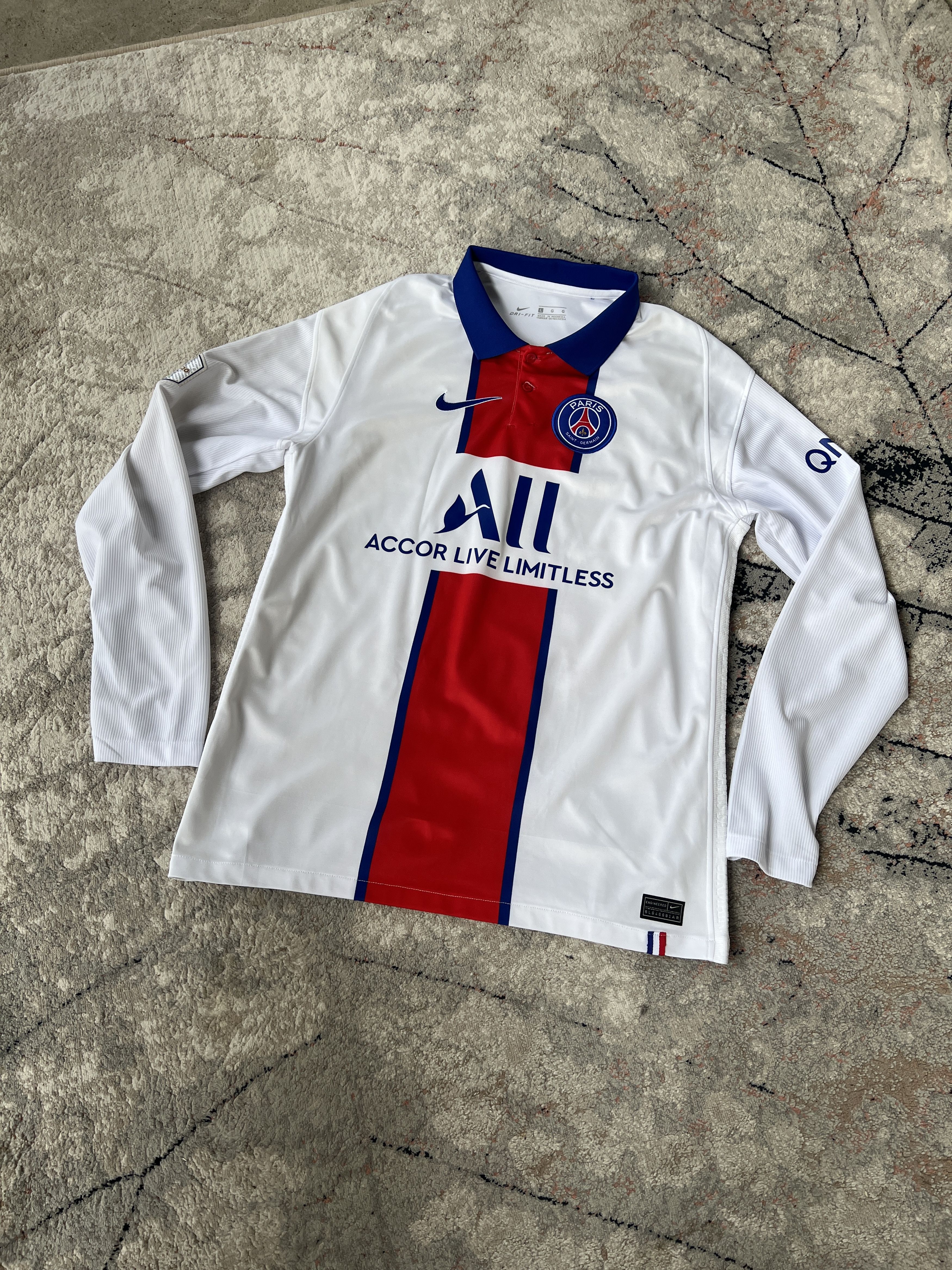 Nike Nike PSG Mbappe 7 Jersey Long Sleeve Size US L / EU 52-54 / 3 - 1 Thumbnail