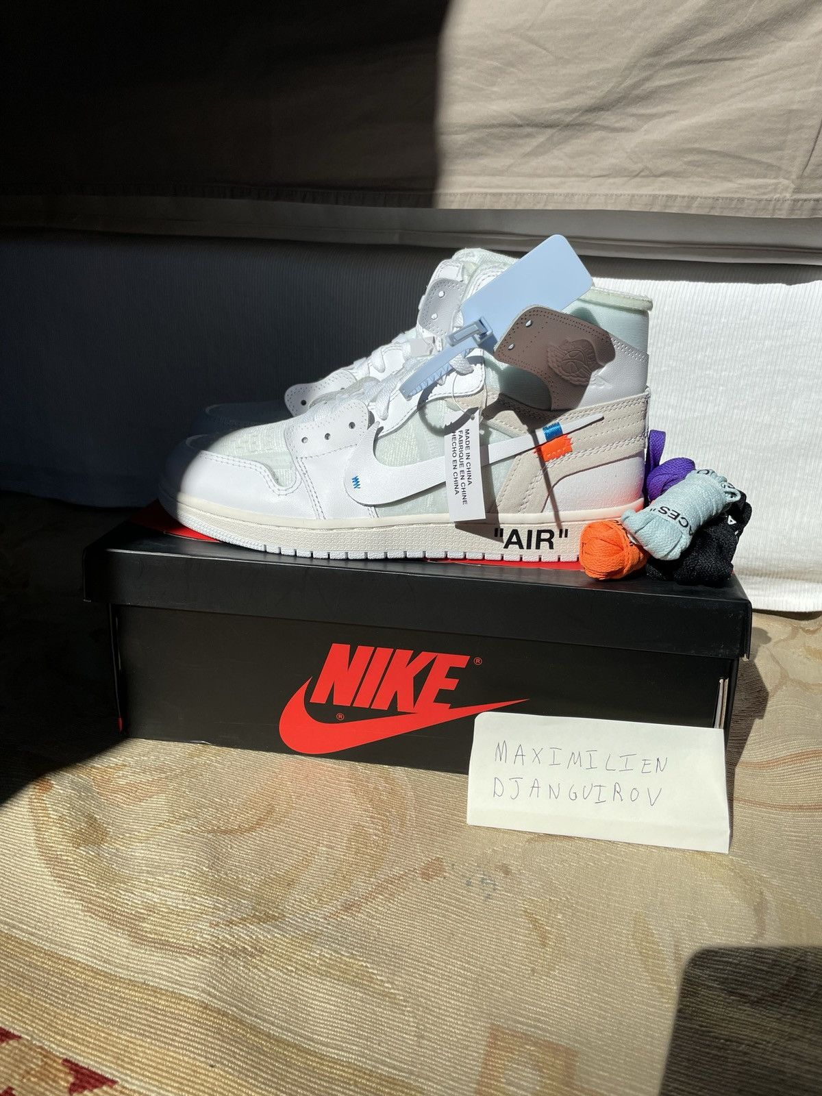 Nike × Off-White Air Jordan 1 Retro High Off-White White 9.5 US DSWT Size US 9.5 / EU 42-43 - 1 Thumbnail