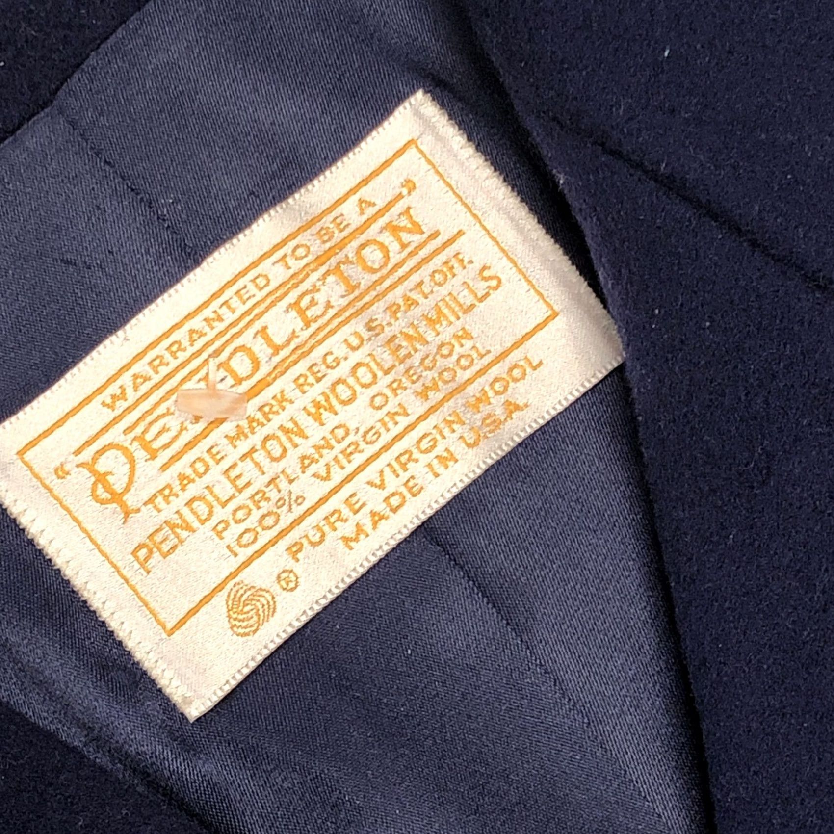 Pendleton VINTAGE Pendleton Coat Wool Navy Blue 100% Virgin Wool Pea Coat Womens 46 in Long Sleeve Button S Size L / US 10 / IT 46 - 2 Thumbnail