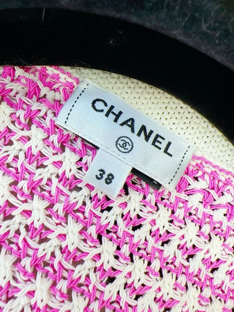 Chanel Chanel 22P pink and white four-pocket knitted sleeveless v Size XS / US 0-2 / IT 36-38 - 2 Thumbnail