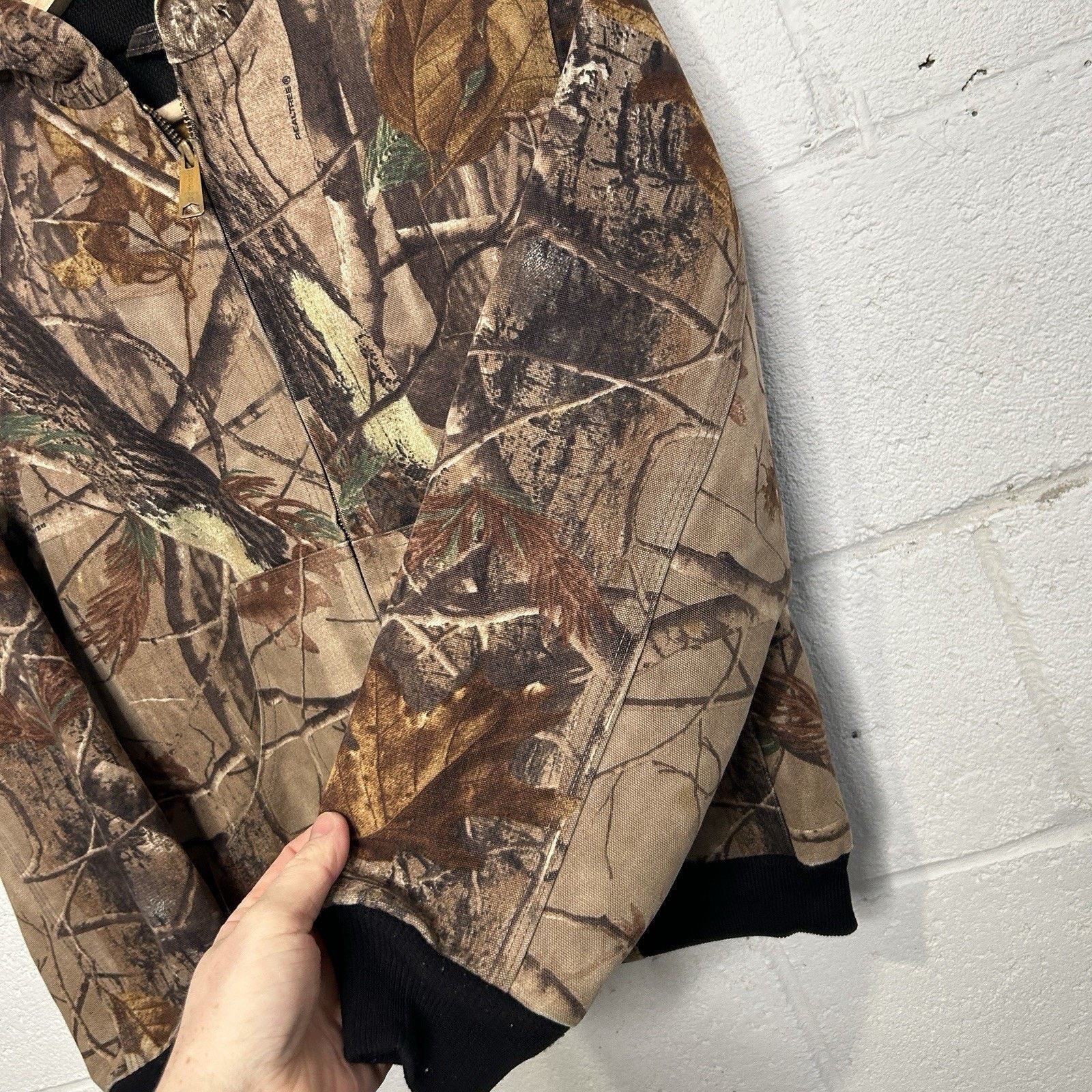Carhartt Vintage Carhartt Realtree Thermal-Lined Active Jacket “Camo” Size XS / US 0-2 / IT 36-38 - 7 Thumbnail