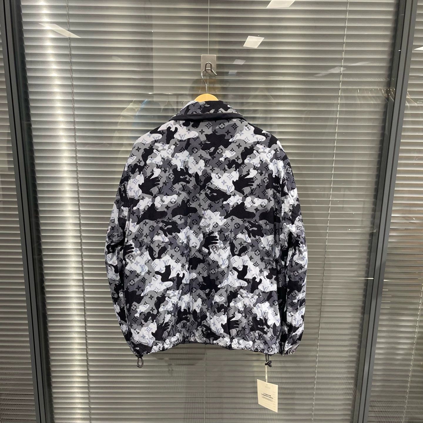 Louis Vuitton LV Camo Monogram Reversible Jacket 52 95New Size US L / EU 52-54 / 3 - 2 Thumbnail