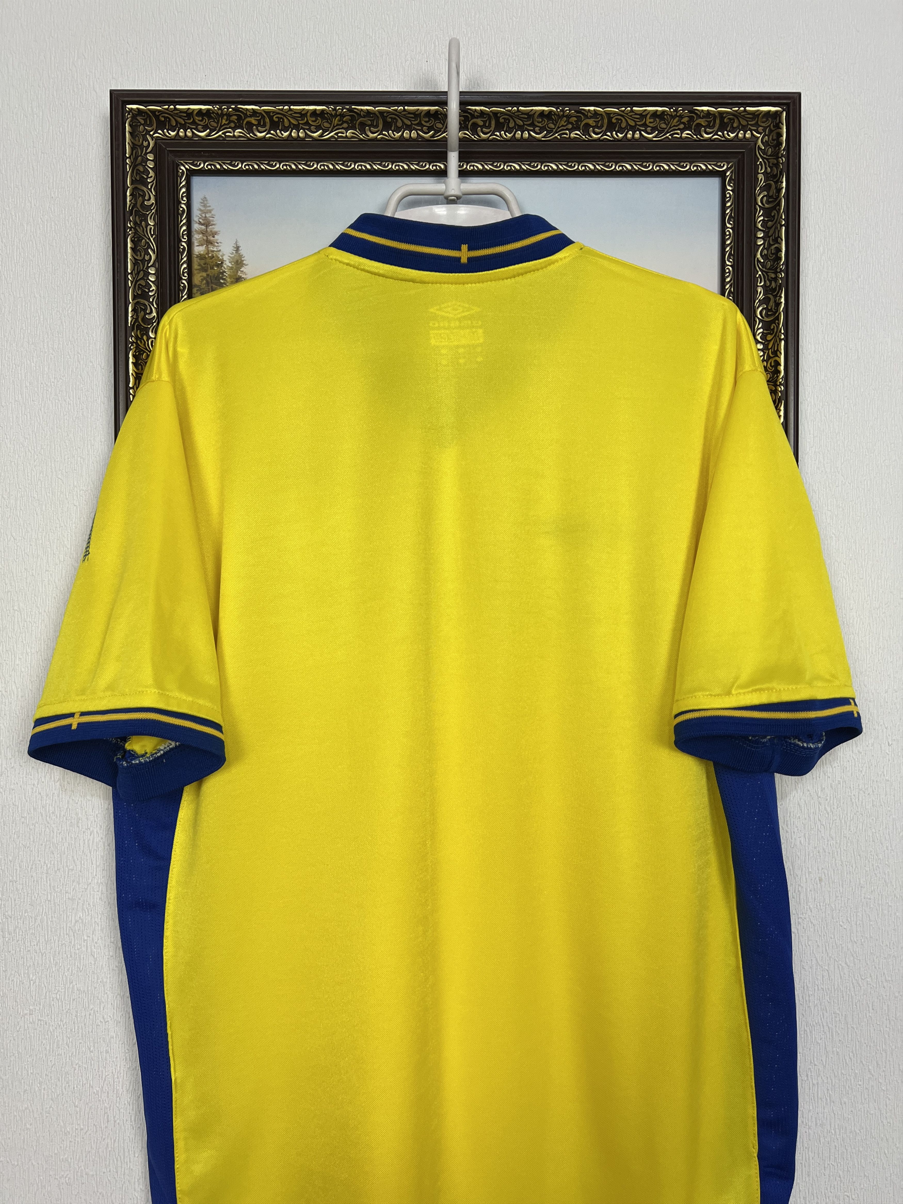 Umbro Sweden Home football shirt Soccer Jersey Trikot National Size US L / EU 52-54 / 3 - 8 Thumbnail