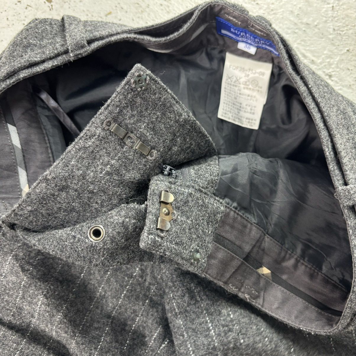 Burberry Vintage BURBERRY Blue Label Wool Short Pants Size 27" / US 4 / IT 40 - 11 Thumbnail