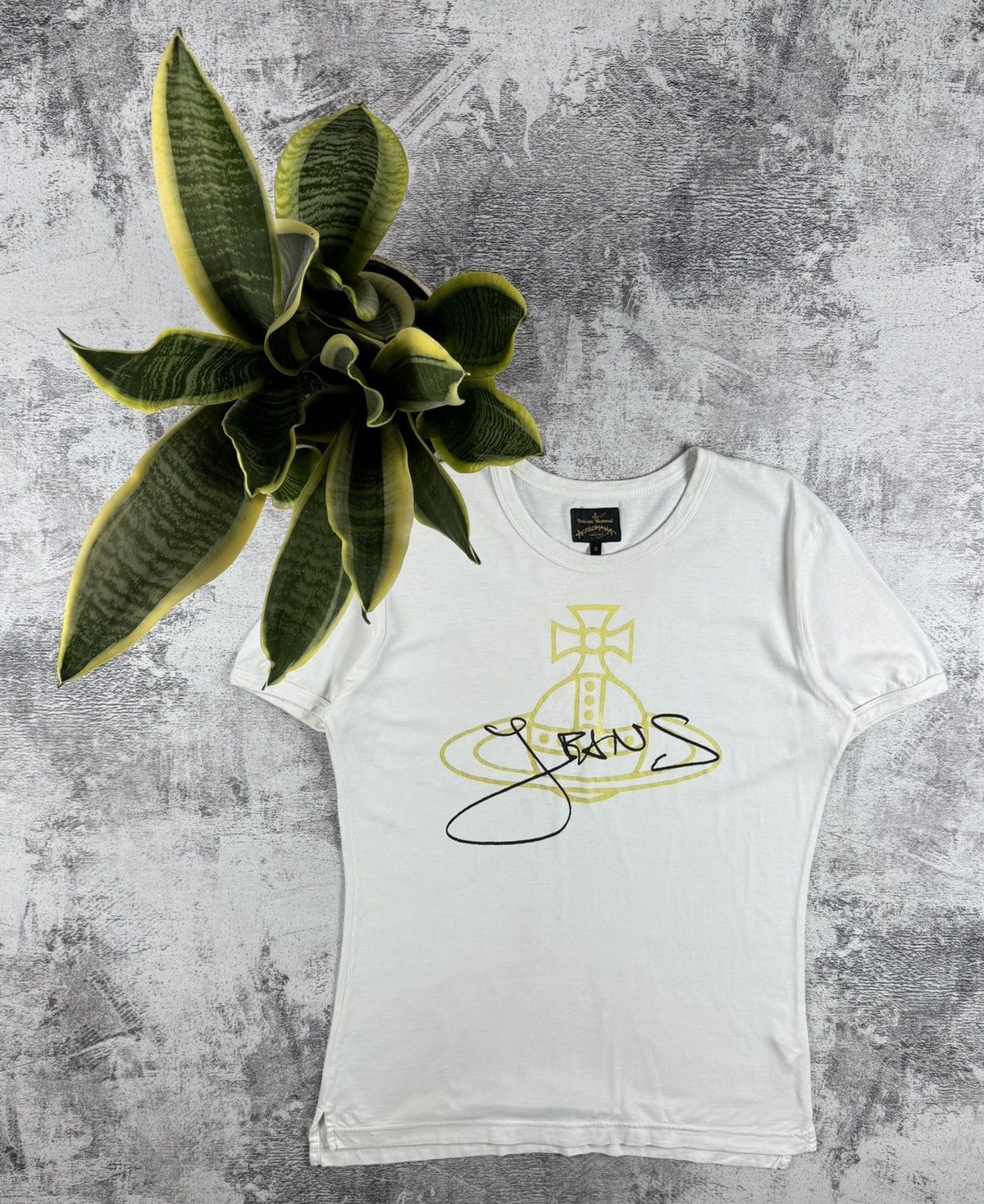 Vivienne Westwood VIVIENNE WESTWOOD X ANGLOMANIA Gold Foil Jeans Orb T Shirt Size US M / EU 48-50 / 2 - 1 Thumbnail