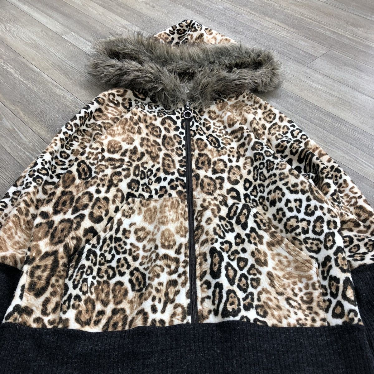 If Six Was Nine × Japanese Brand × Le Grande Bleu (L.G.B.) 2000s Hysteric Glamour Gothic LGB Leopard Fur ZipHoodie Long Size US M / EU 48-50 / 2 - 2 Thumbnail