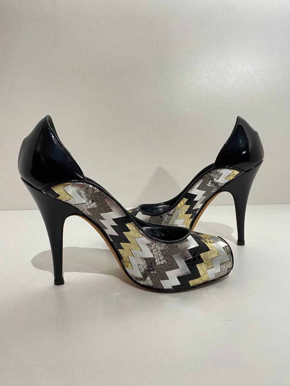 Giuseppe Zanotti Giuseppe Zanotti Zigzag Patent Leather Flash High Heels Size US 7 / IT 37 - 7 Thumbnail