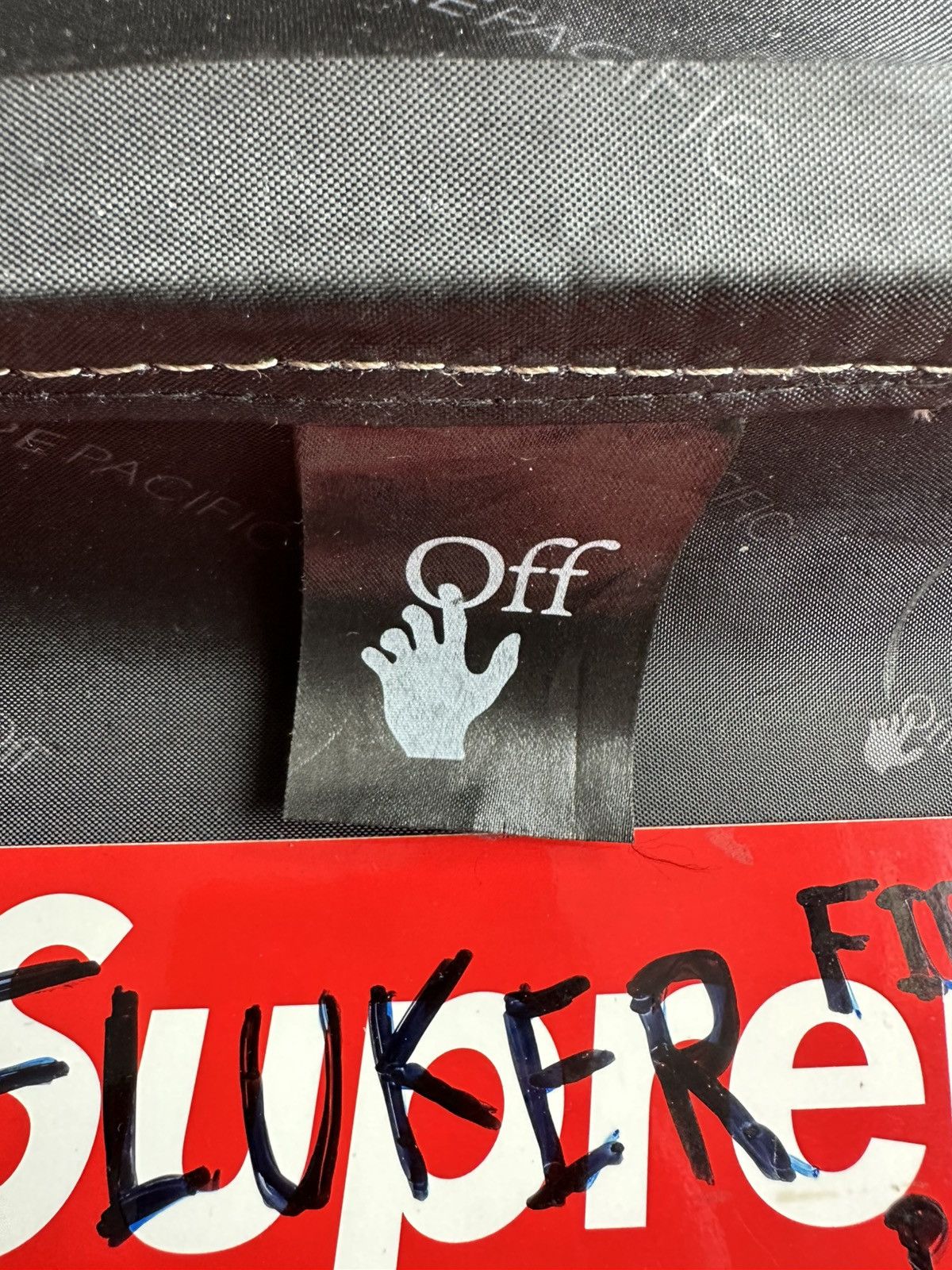Off-White Off-White x Amorepacific "PROTECTION BOX" bag Size ONE SIZE - 7 Thumbnail