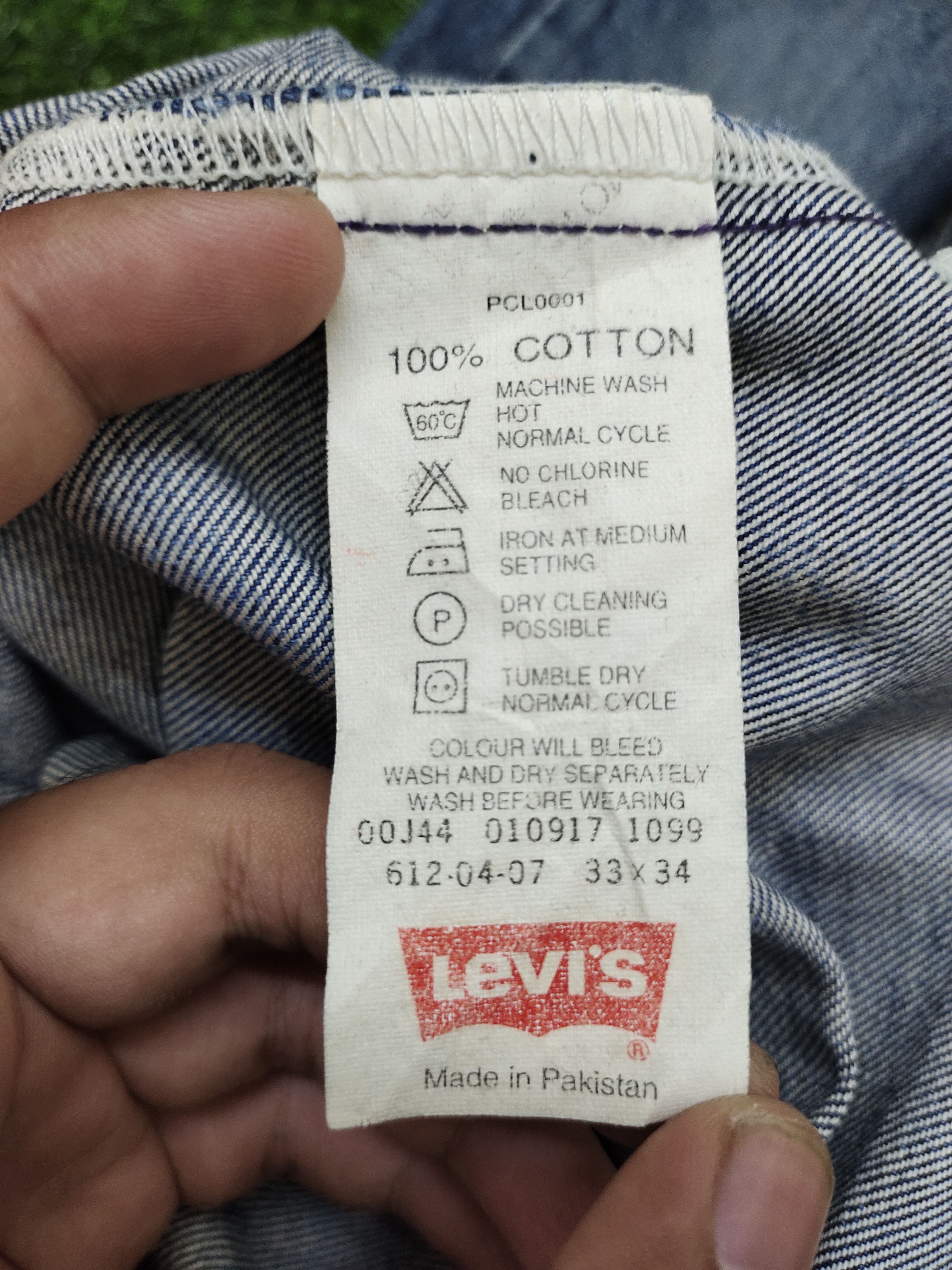 Levi's Vintage Levis 612 Orange Tab Distress Faded Wash Jeans Size US 33 - 21 Thumbnail