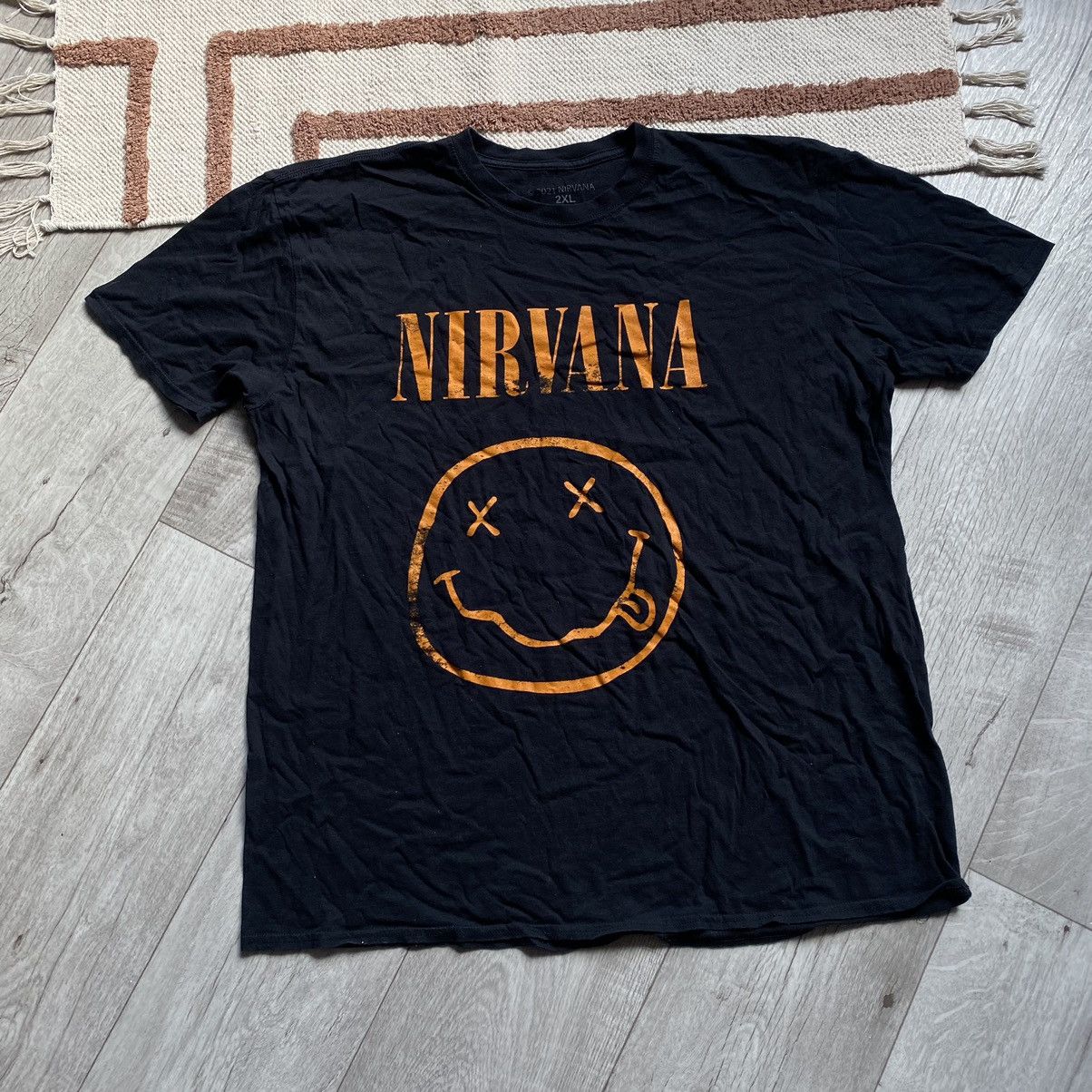Band Tees NIRVANA Y2K BIG LOGO GRUNGE BAND T SHIRT Size US XXL / EU 58 / 5 - 1 Thumbnail