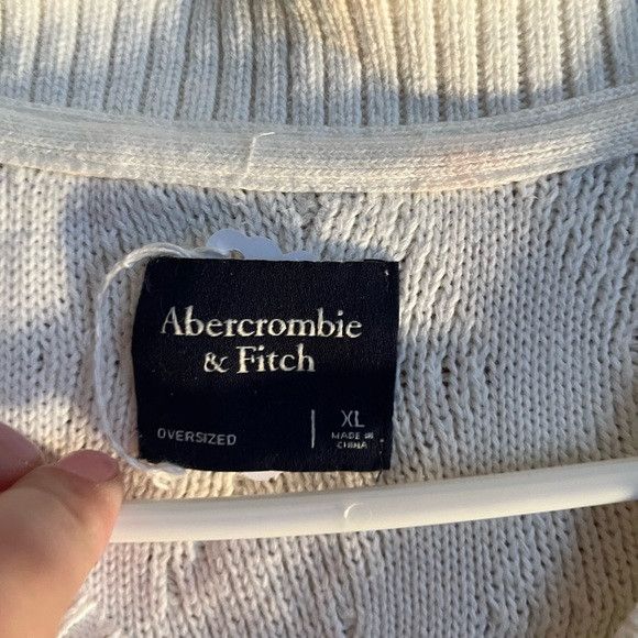 Abercrombie & Fitch abercrombie & fitch cable knit VNeck oversized knit vest xl Size XL / US 12-14 / IT 48-50 - 2 Thumbnail