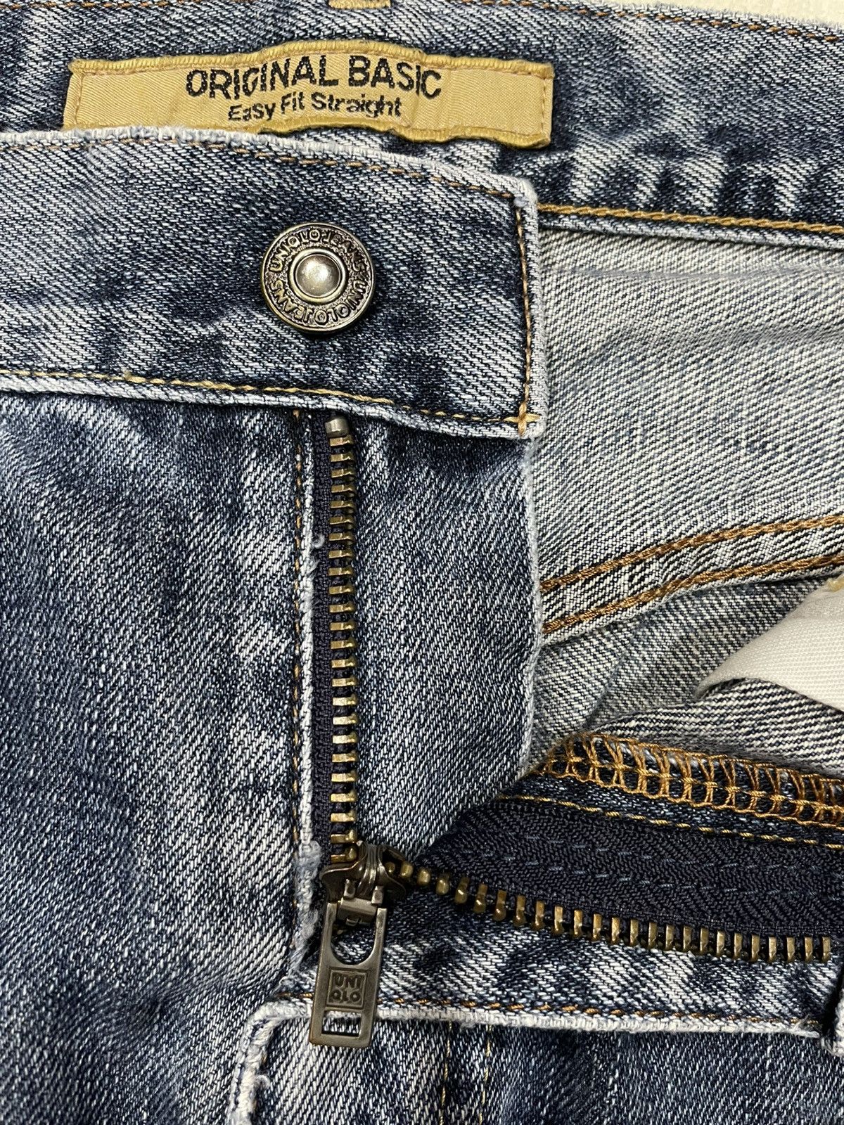 Uniqlo Vintage Uniqlo Straight Cut Distress Ripped Faded Denim Jean Size US 32 / EU 48 - 7 Thumbnail