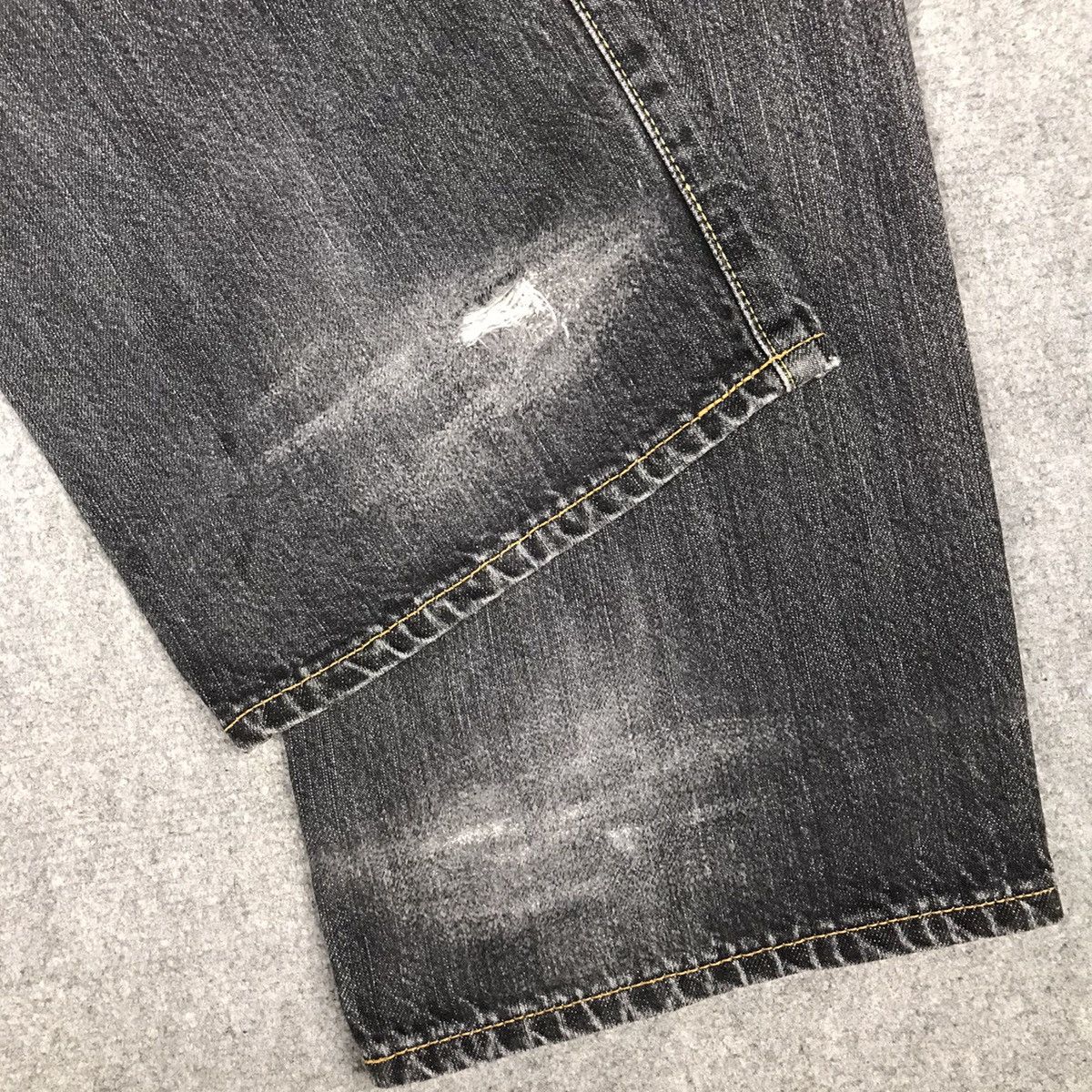 Japanese Brand × Jun Takahashi Distressed Uniqlo japan denim Black faded pants Size US 36 / EU 52 - 12 Thumbnail