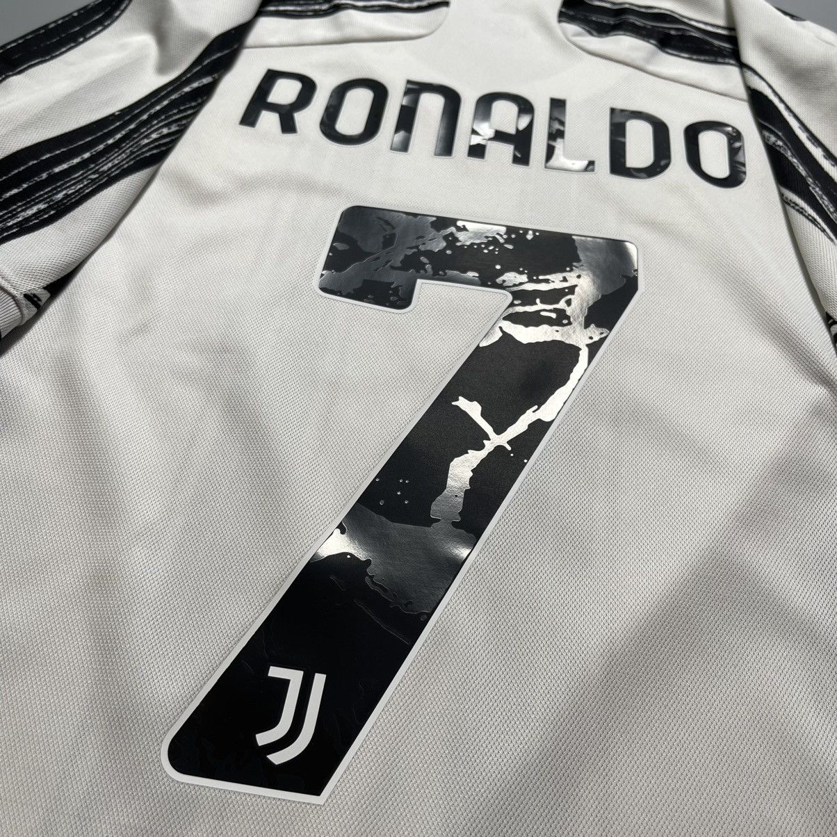 Adidas JUVENTUS ADIDAS 2020/2021 FOOTBALL HOME JERSEY #7 RONALDO Size US XL / EU 56 / 4 - 12 Thumbnail