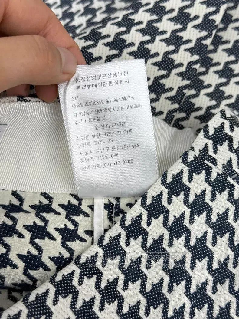 Dior Dior Black and white checkered skirt Size 42" / US 20 - 7 Thumbnail