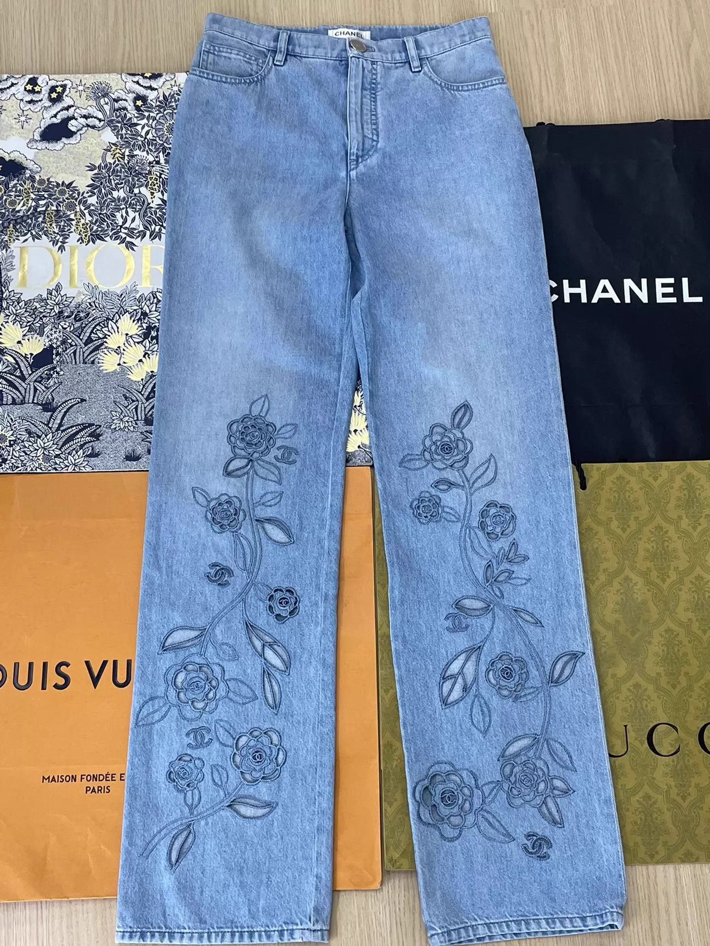 Chanel Chanel Blue Camellia Cutout Jeans Size 36 Size 26" / US 2 / IT 38 - 1 Thumbnail