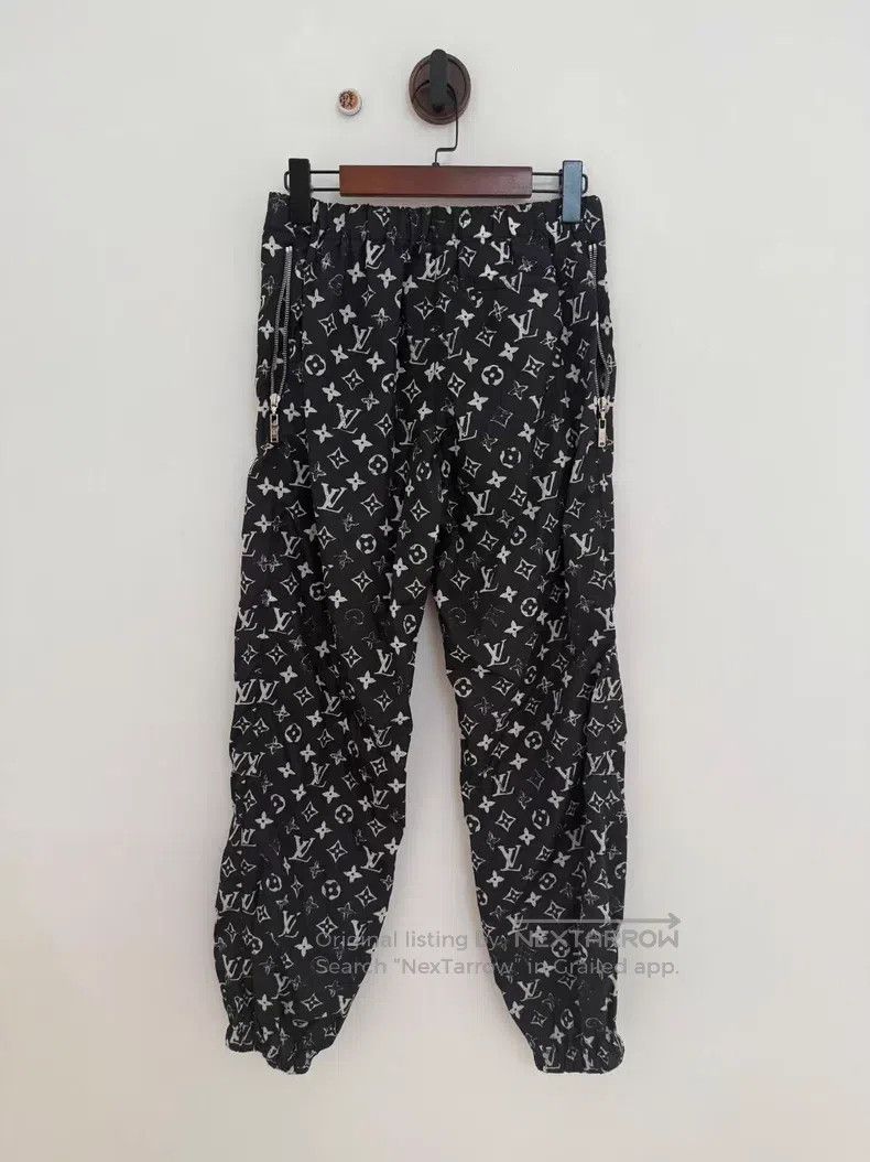 Louis Vuitton Louis Vuitton Black Gradient Full Print Jogging Pants Size US 36 / EU 52 - 2 Thumbnail