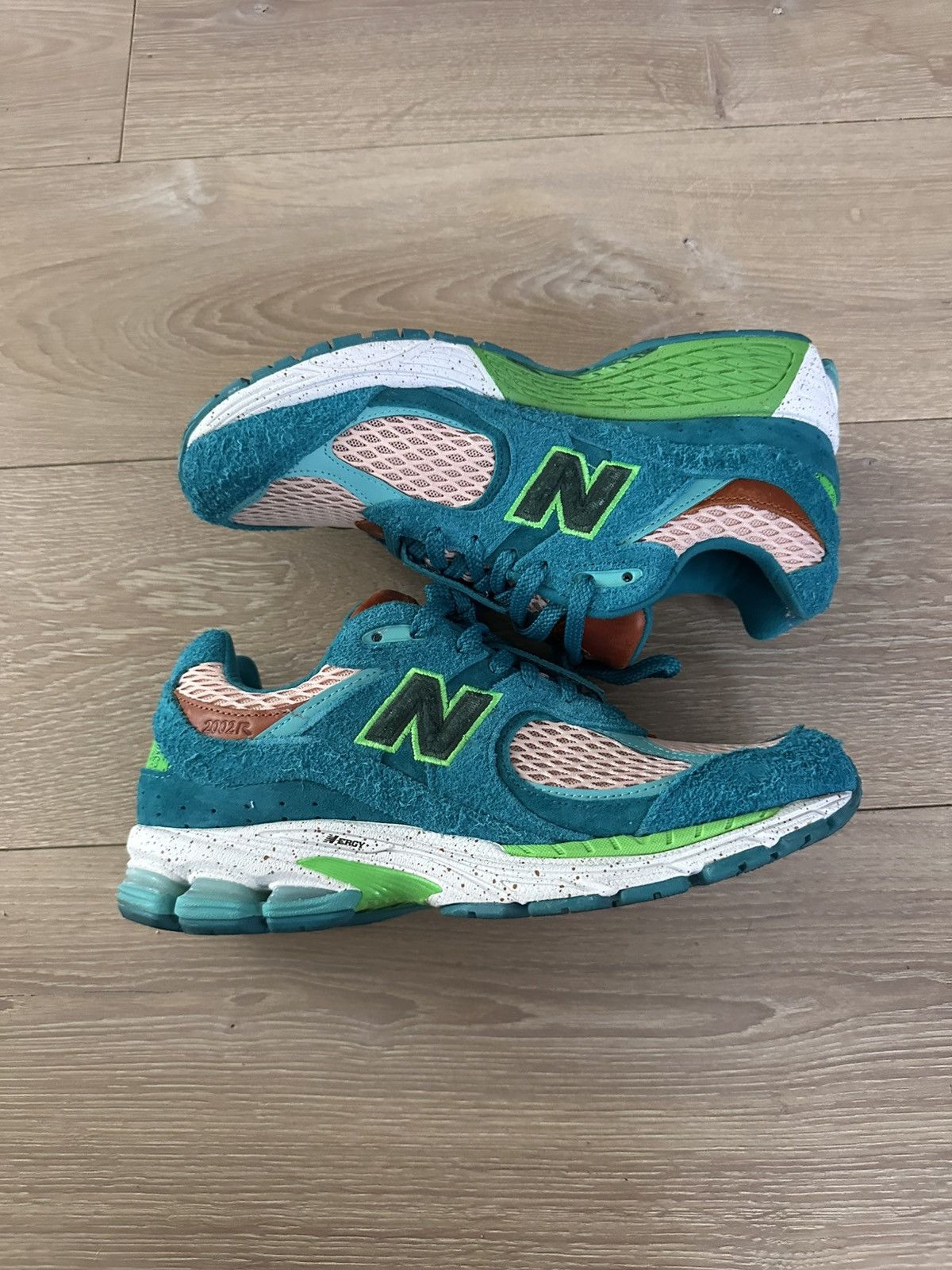 New Balance × Salehe Bembury New Balance x Salehe Bembury “Water Be The Guide” Size US 9 / EU 42 - 1 Thumbnail