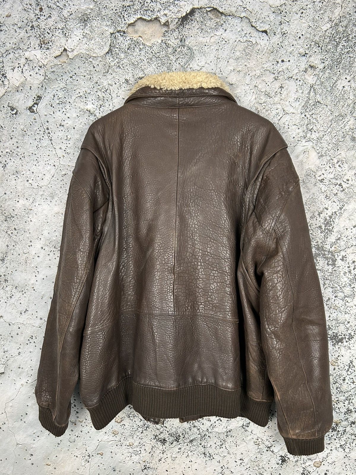 Genuine Leather Vintage Genuine Leather Bomber Shearling Military Rare 90s Size US L / EU 52-54 / 3 - 7 Thumbnail
