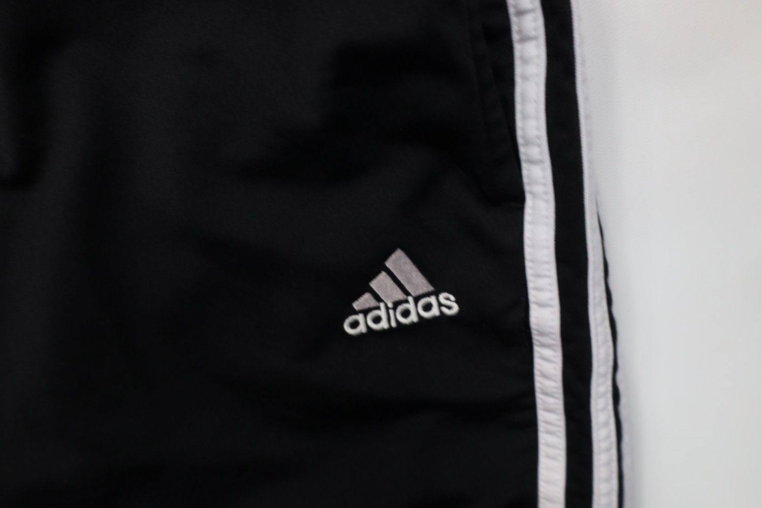 Adidas Vintage Y2K 2000 Adidas Wide Leg Tearaway Sweatpants Pants Size US 38 / EU 54 - 11 Thumbnail