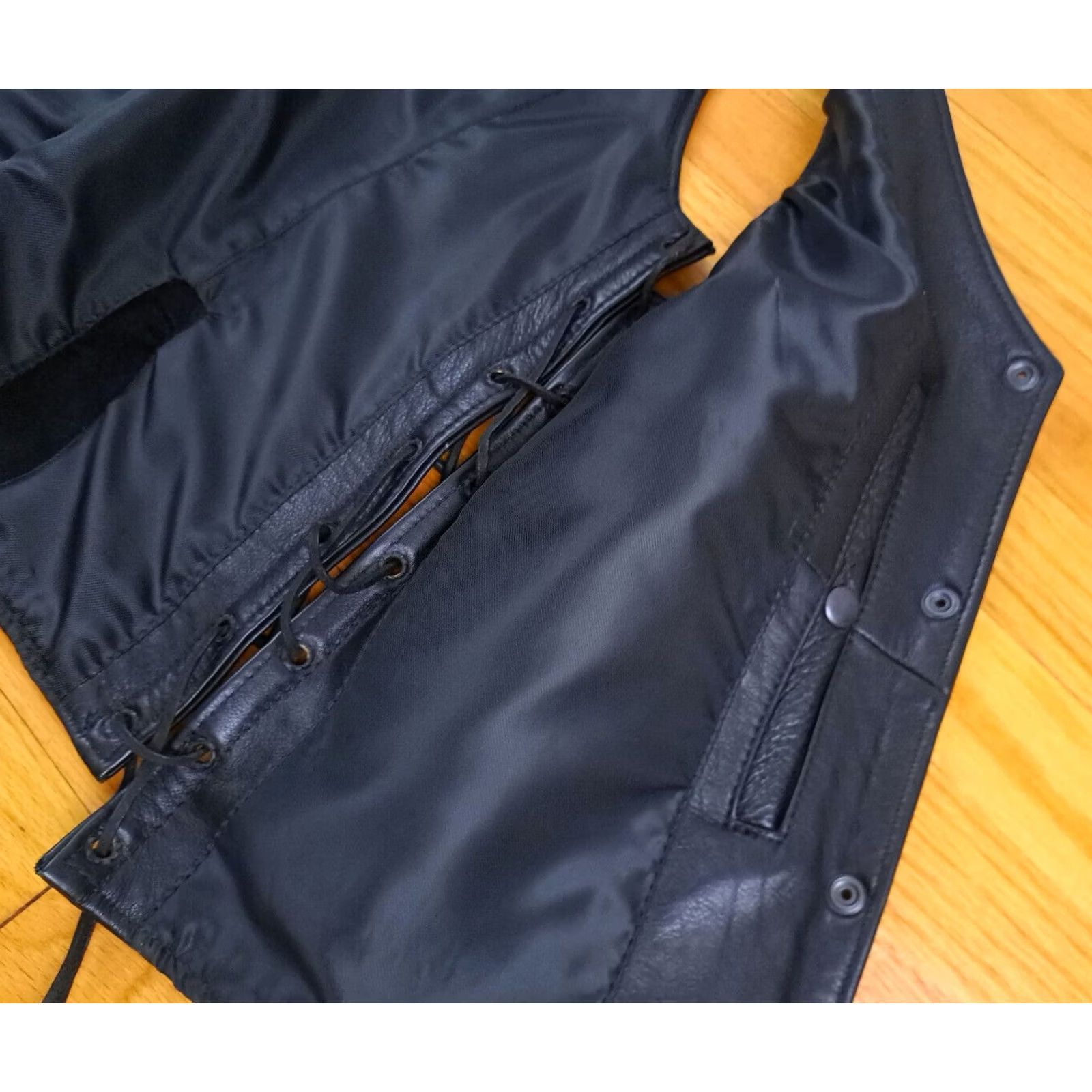Vintage VINTAGE AM Leathers Vest Leather with Side Laces inside Pockets Black XL Men Vest Size US XL / EU 56 / 4 - 3 Thumbnail