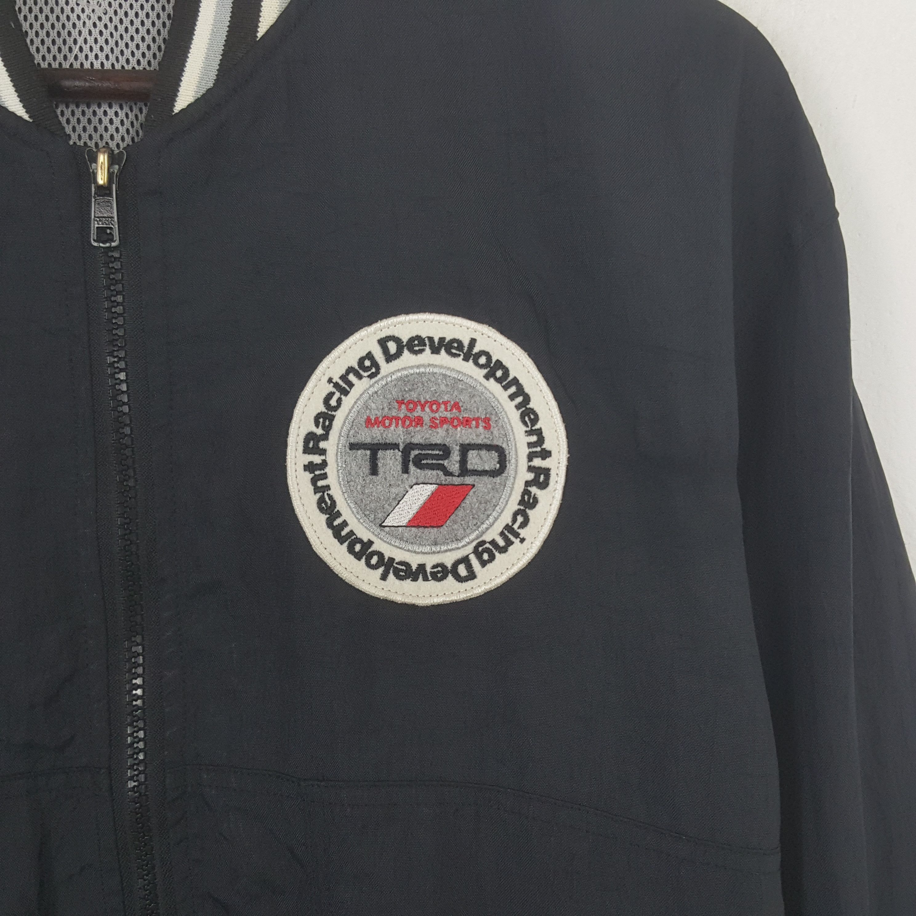 Japanese Brand Vintage TRD Racing Development Windbreaker Bomber Jacket Size US M / EU 48-50 / 2 - 4 Thumbnail