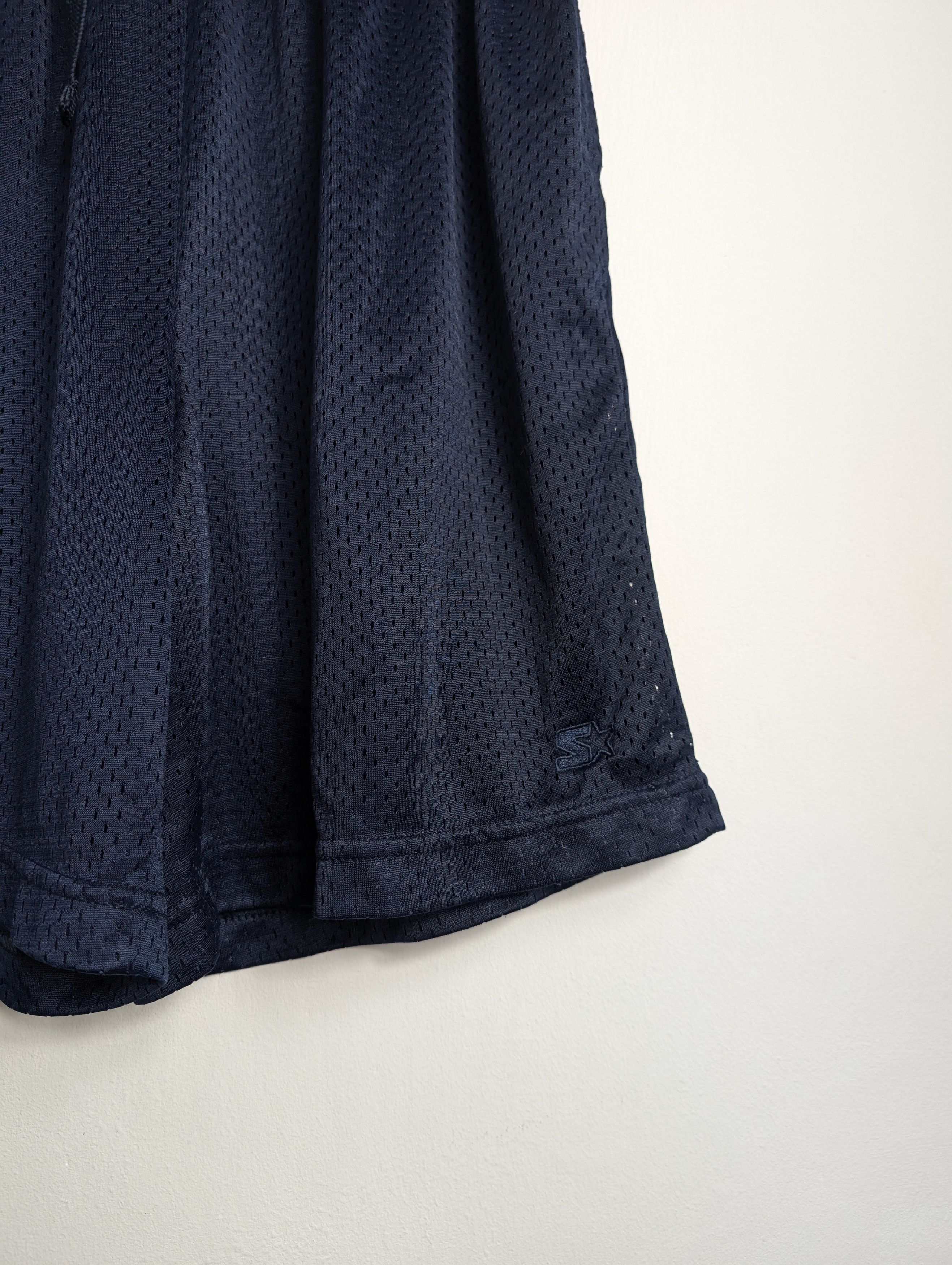 Starter × Vintage Starter Y2K Gym Shorts Navy Sportswear Retro Fit Size US 34 / EU 50 - 2 Thumbnail
