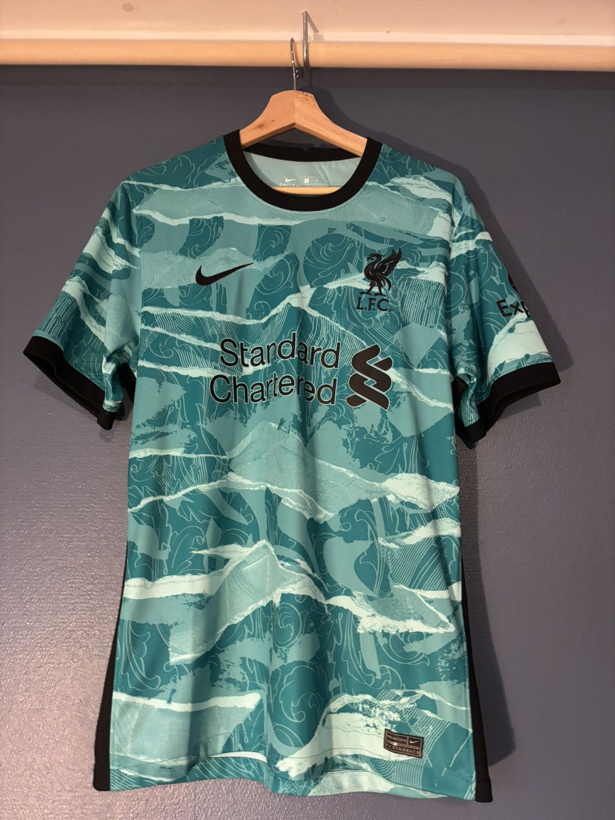 Nike Liverpool FC 2020/21 Thiago Jersey Size US M / EU 48-50 / 2 - 1 Thumbnail