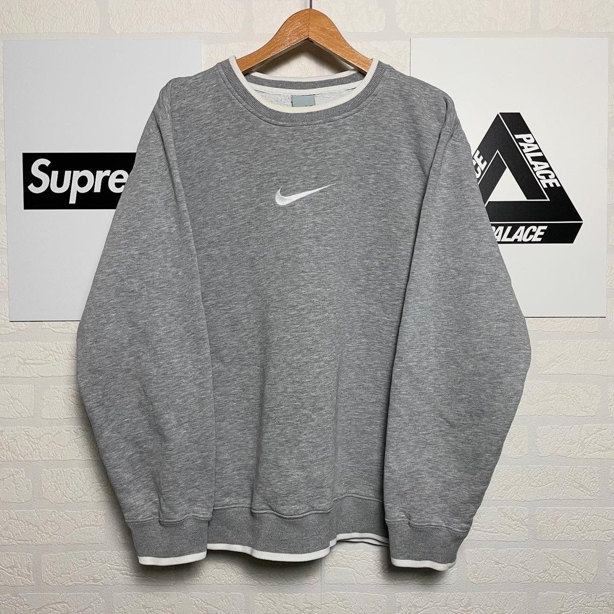 Nike VINTAGE NIKE SWEATSHIRT CENTER LOGO SWOOSH FADED 90s Size US L / EU 52-54 / 3 - 1 Thumbnail