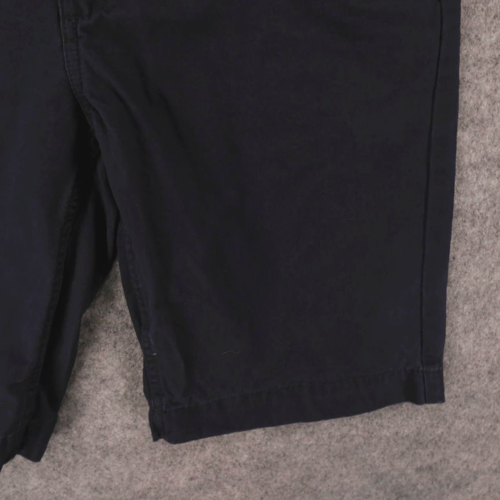 Gap Gap Shorts Mens 32 Chino Flat Front GapKhakis Navy Blue School Uniform Size US 32 / EU 48 - 4 Thumbnail