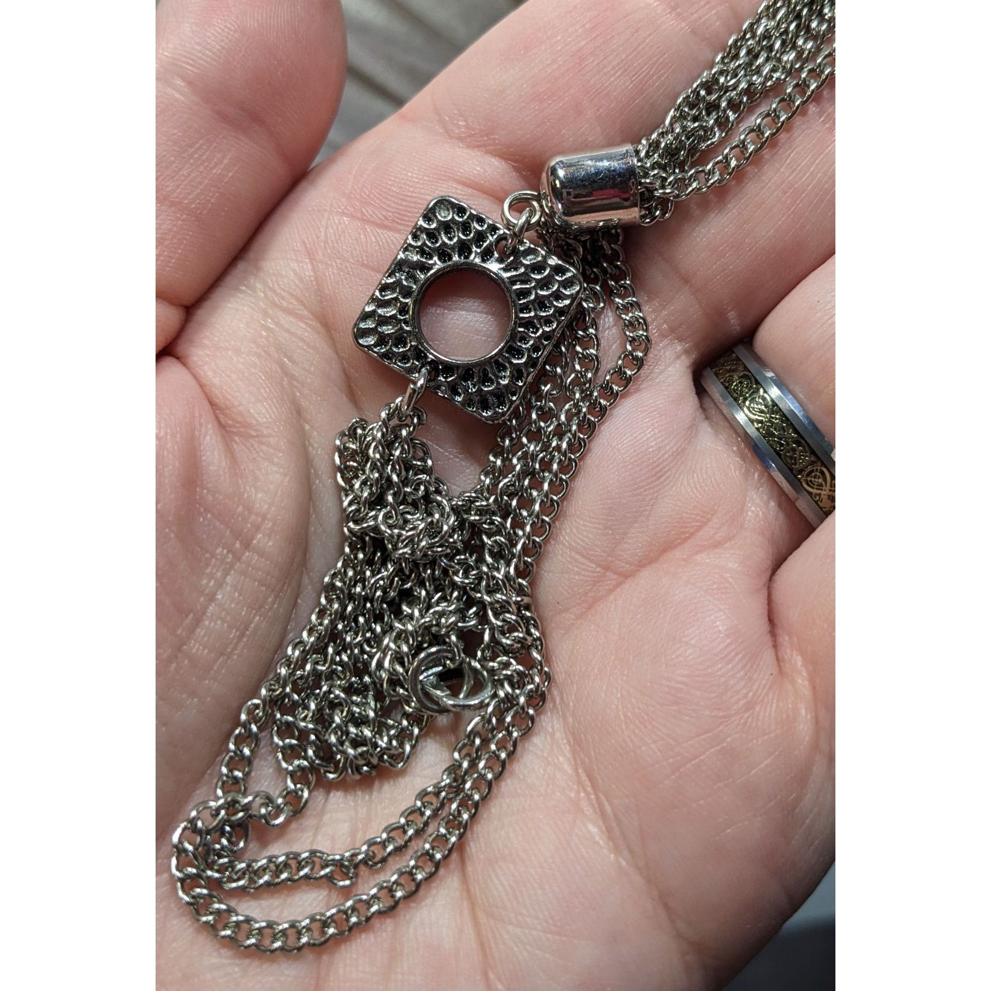 Other Geometric Brustalist Hammered Silver Tone Tassel Necklace Size ONE SIZE - 3 Thumbnail