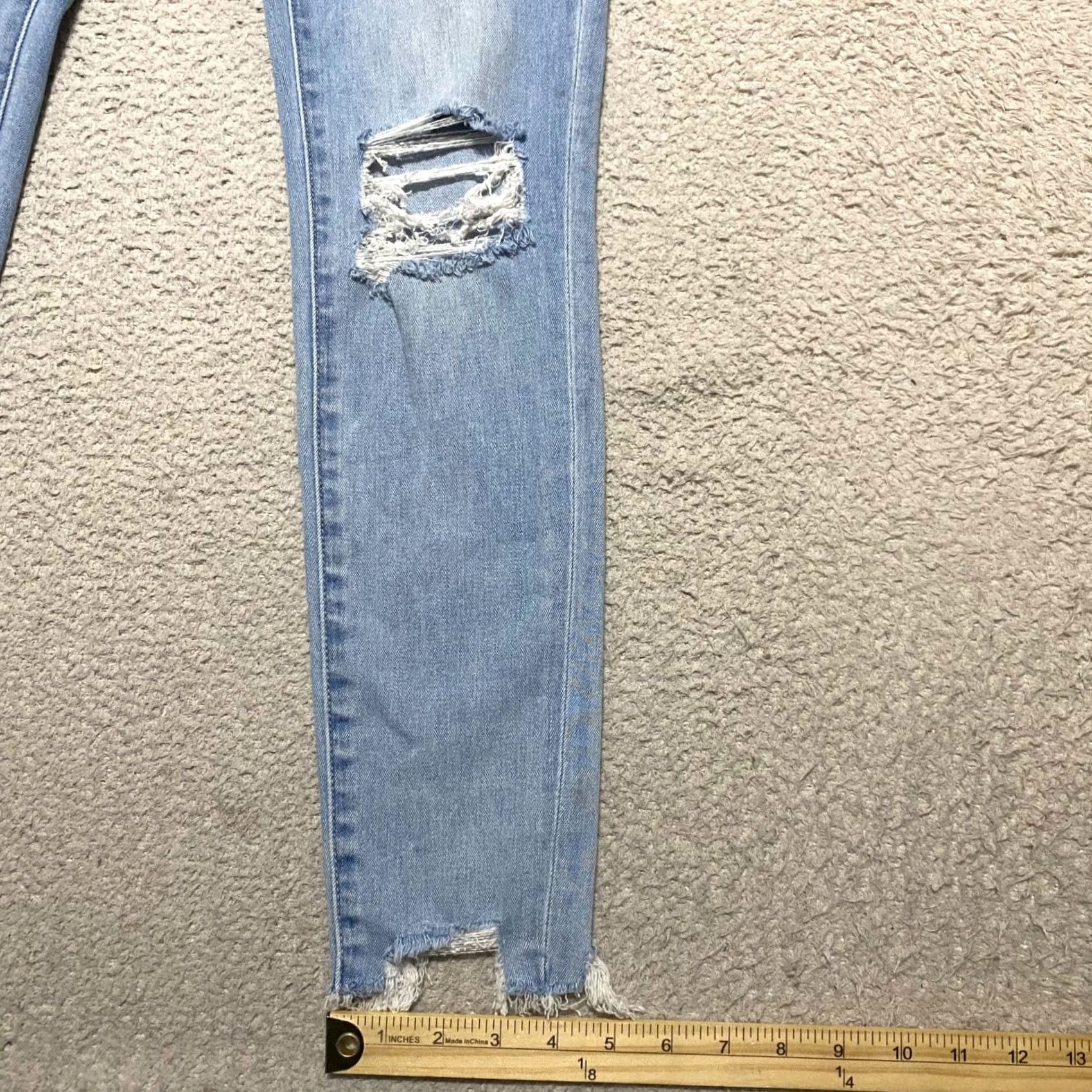 American Eagle Outfitters American Eagle Outfitters Jeans Blue Distressed Jegging 8 Medium Wash Women's Slight Rise 5-Pocket Denim Baggy Adult Womens Size 30" / US 8 / IT 44 - 6 Thumbnail