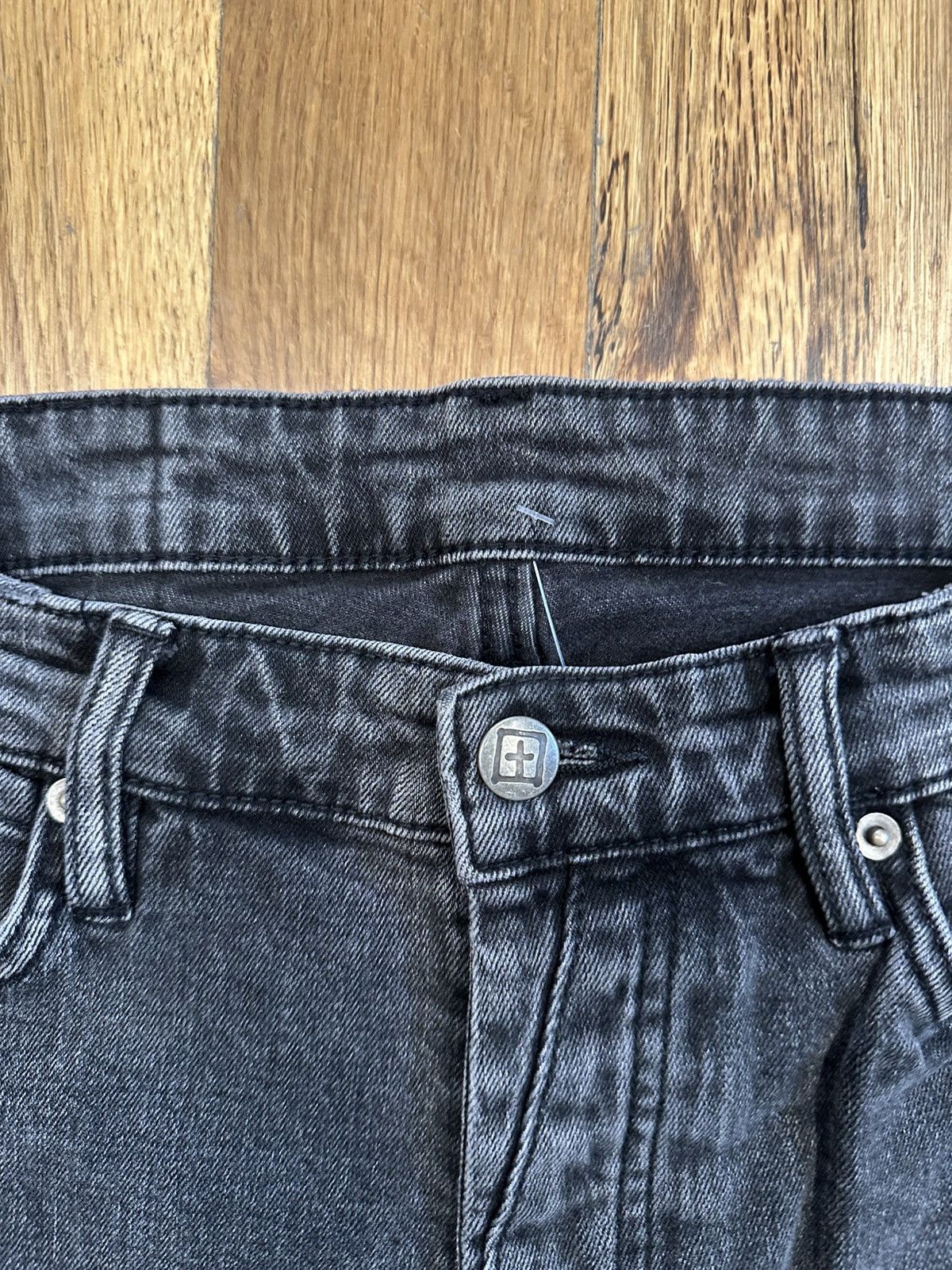 Ksubi Ksubi Knee Patch Distress Grey Denim Jeans Size 33 Size US 33 - 3 Thumbnail