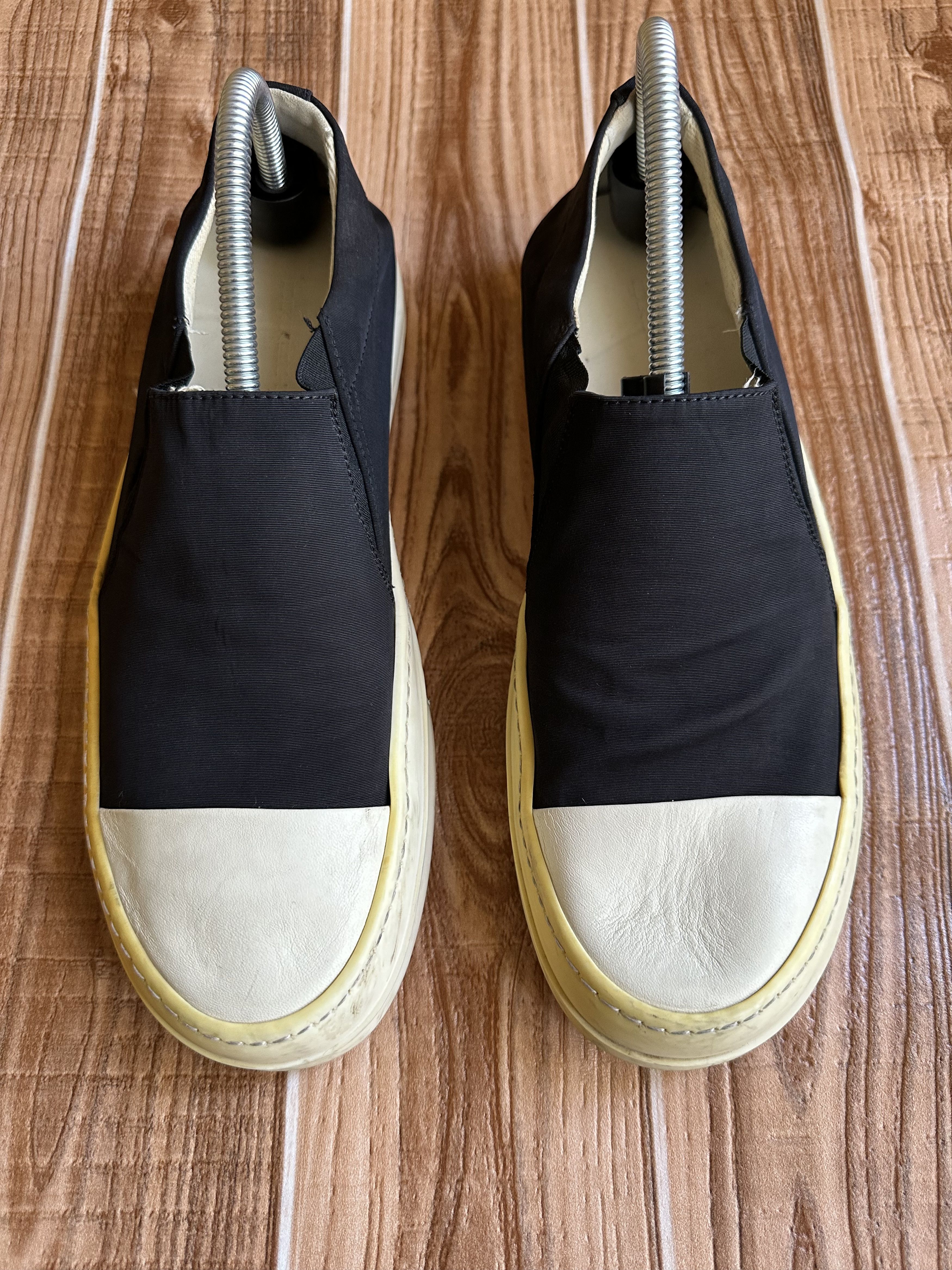 Rick Owens Rick Owens Drkshdw Slip on Boat SNeakers black Milk Size US 10 / EU 43 - 1 Thumbnail