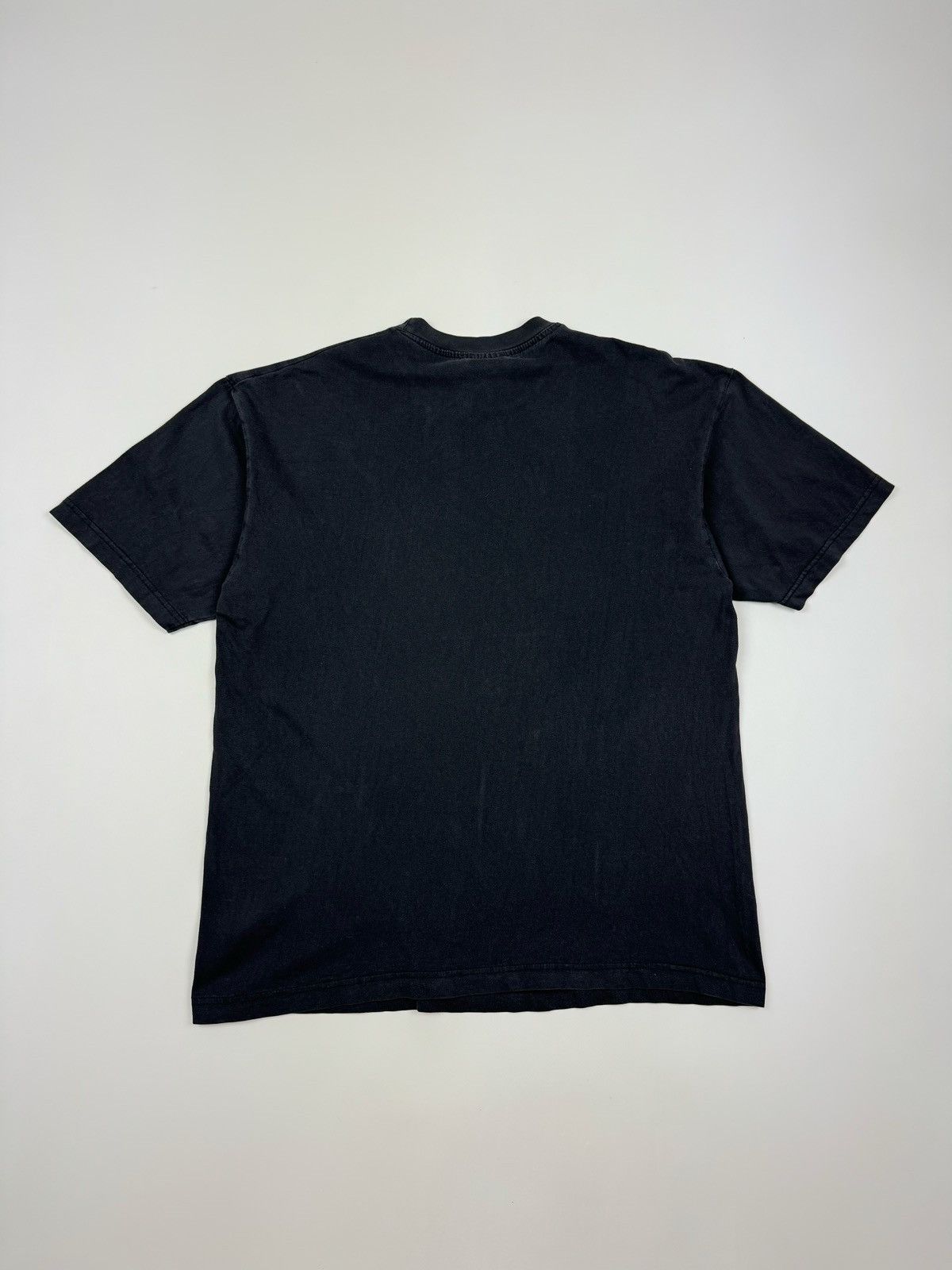 Vintage Y2K Vintage Faded Black Basic T-Shirt Size US L / EU 52-54 / 3 - 5 Thumbnail