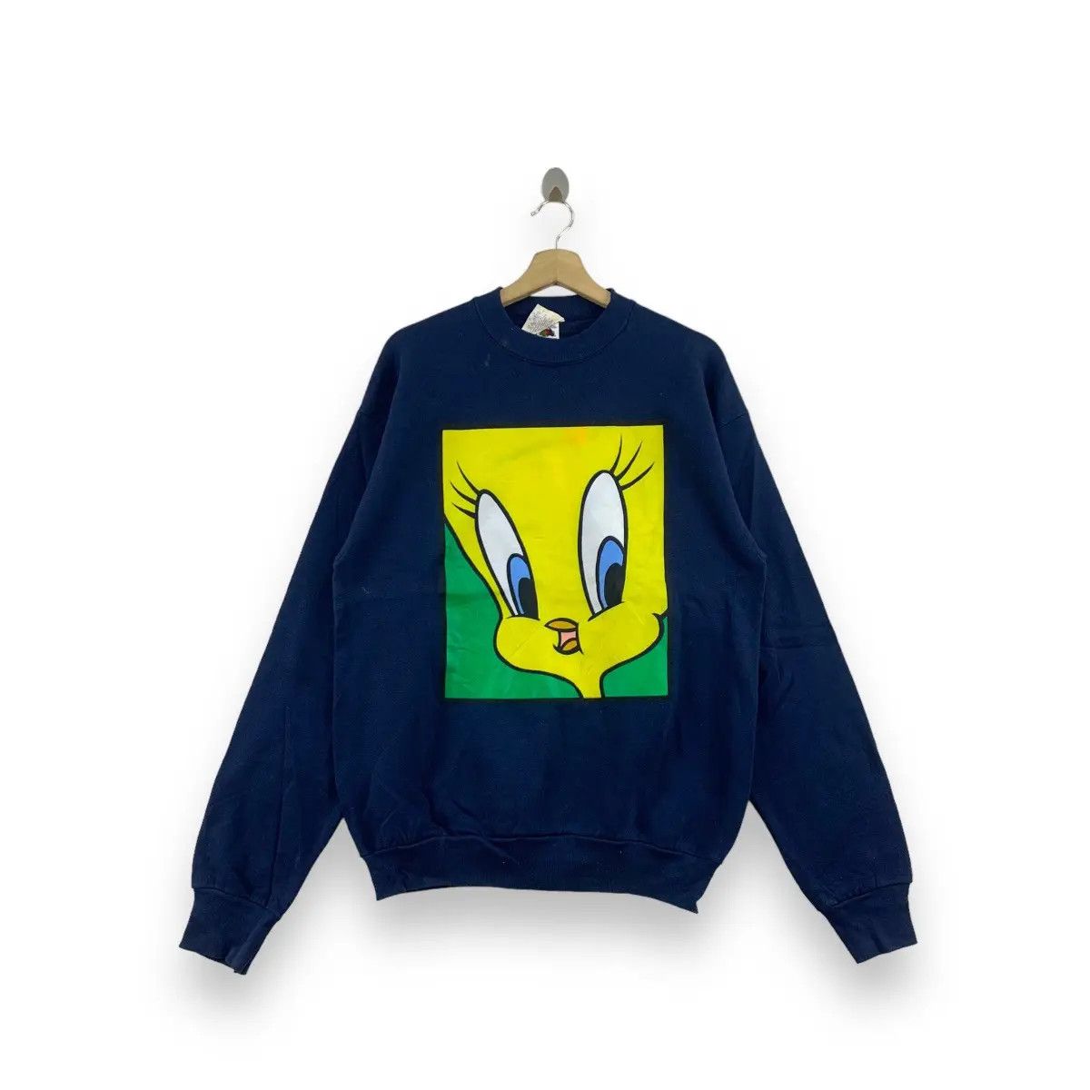 Vintage Vintage 1993 LOONEY TUNES TWEETY Bird Crewneck Size L / US 10 / IT 46 - 1 Thumbnail
