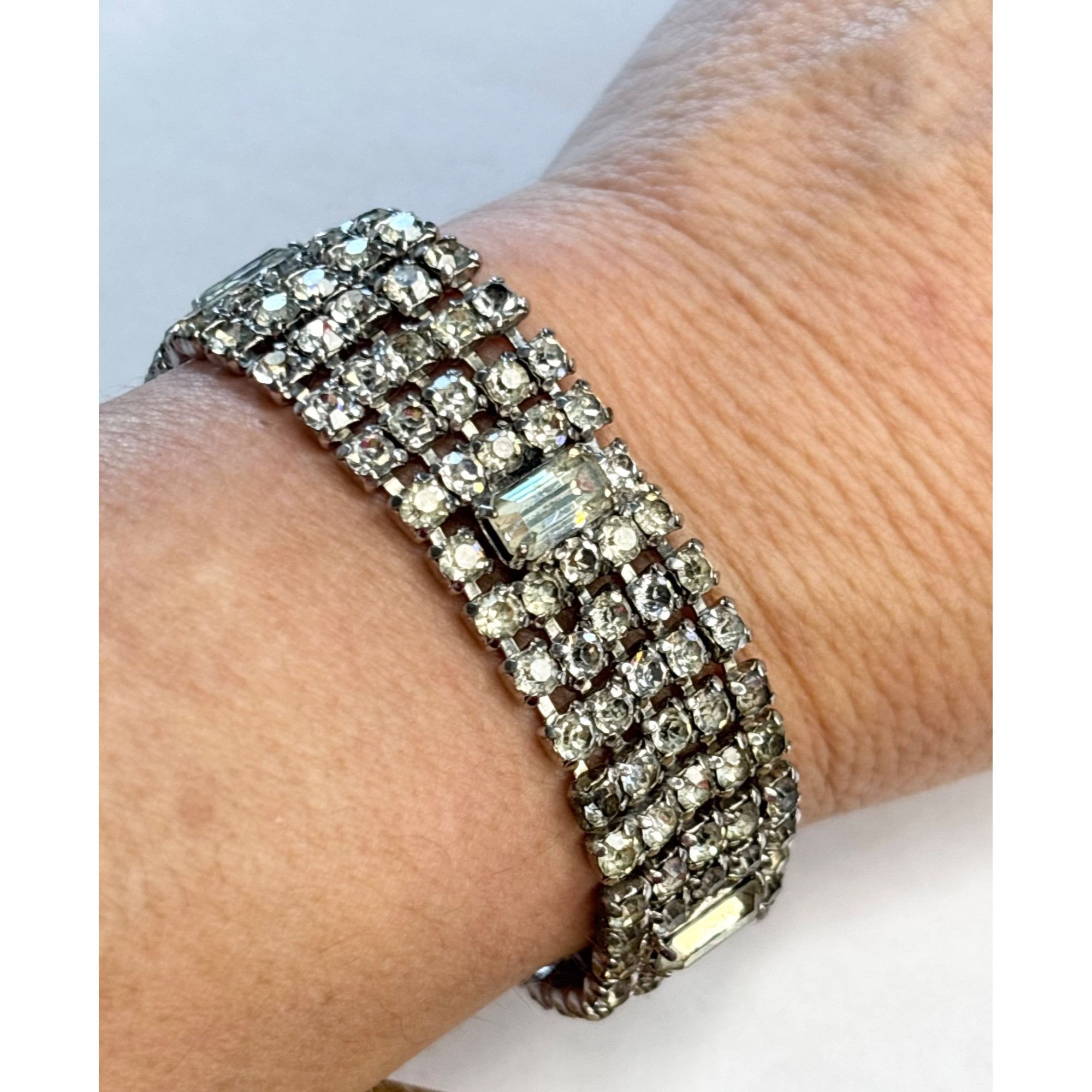 Other Vintage Silver-Tone Rhinestone Bracelet With Rectangular Acc Size ONE SIZE - 2 Thumbnail
