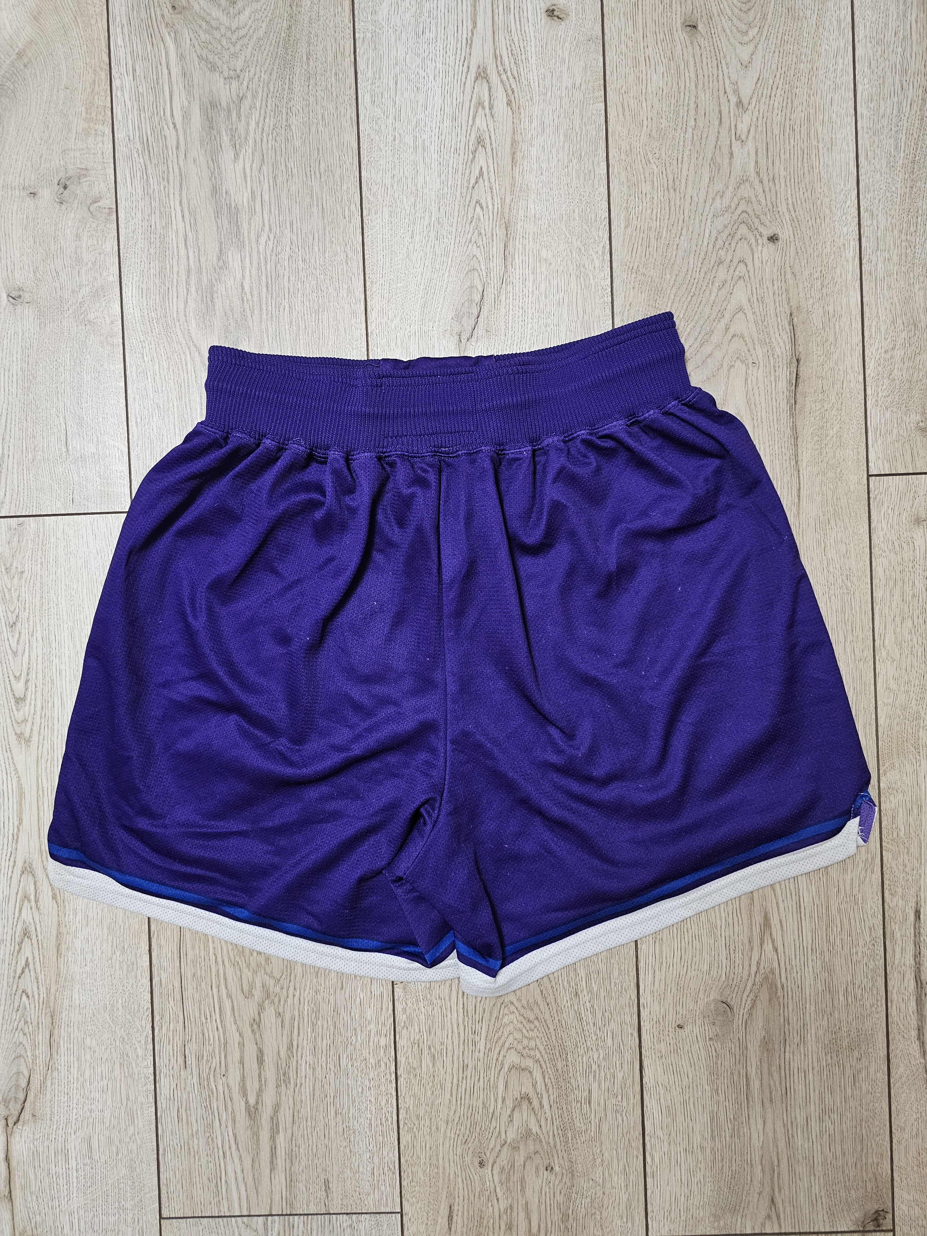 Champion CHARLOTTE HORNETS SHORTS CHAMPION 1994 BASKETBALL SHORTS NBA Size US 36 / EU 52 - 2 Thumbnail